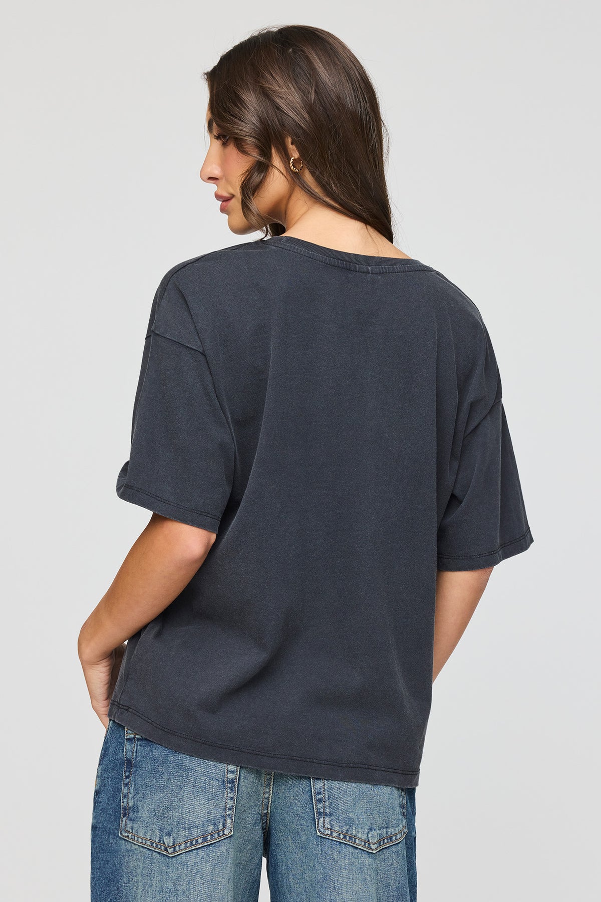 Vue alternative 2. T-shirt de coupe garçonne à imprimé Hilary Duff 