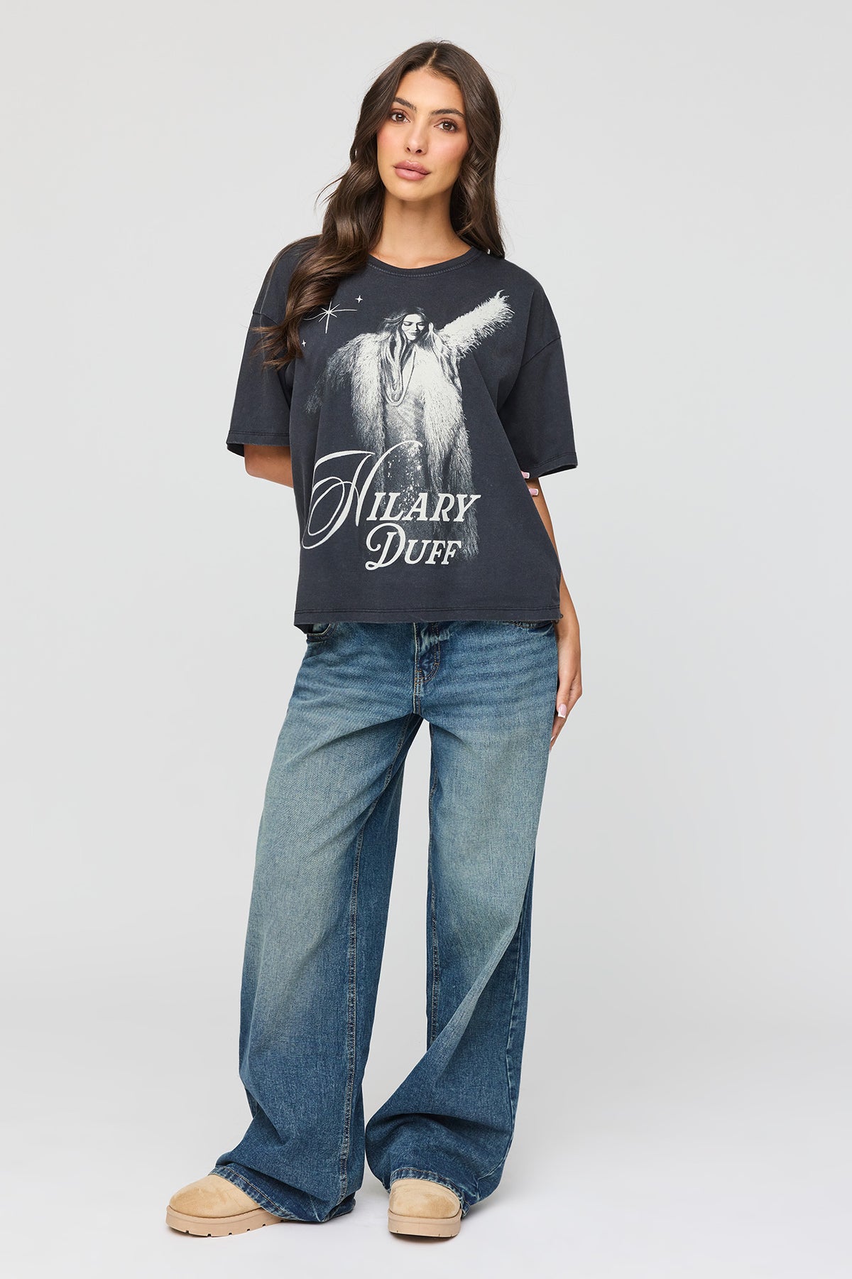 Vue alternative 3. T-shirt de coupe garçonne à imprimé Hilary Duff 
