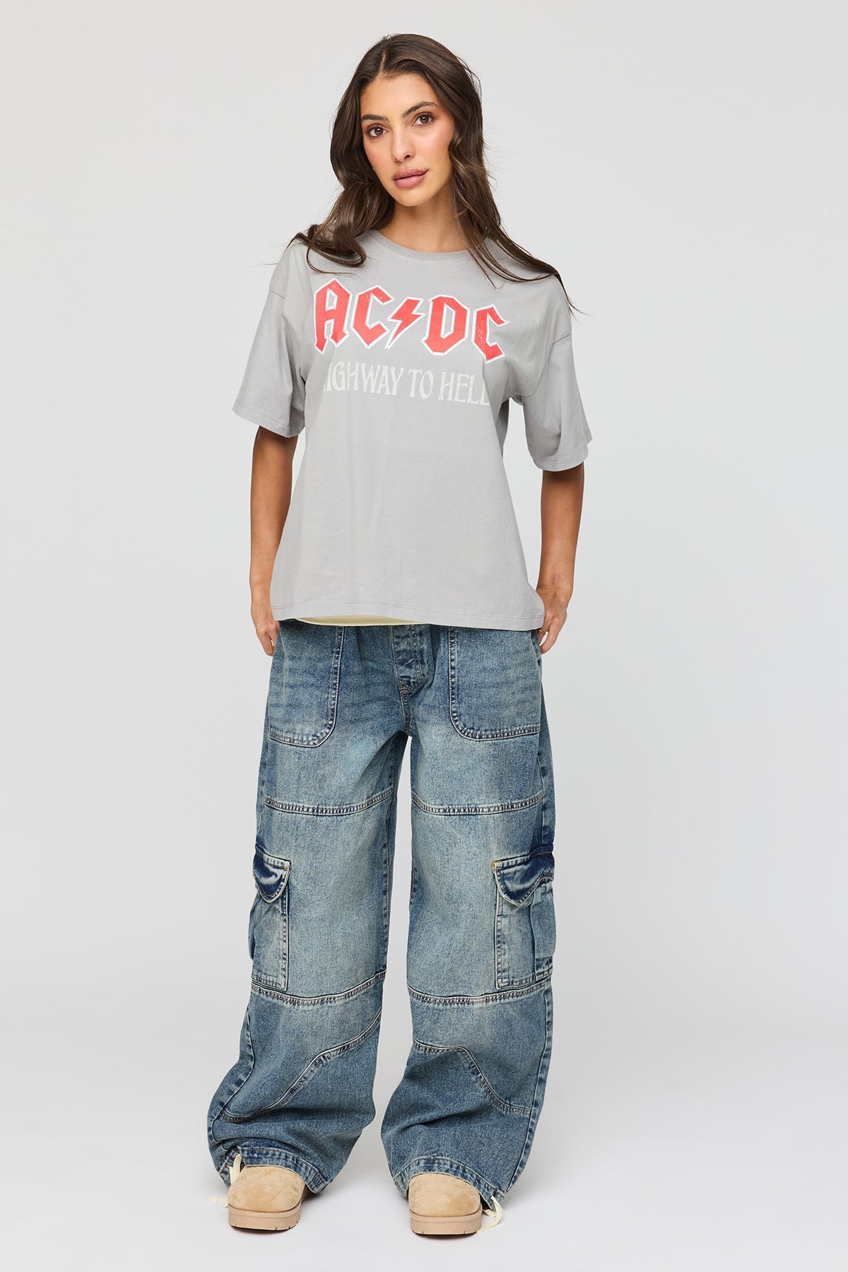 Vue alternative 3. T-shirt de coupe garçonne à imprimé AC/DC