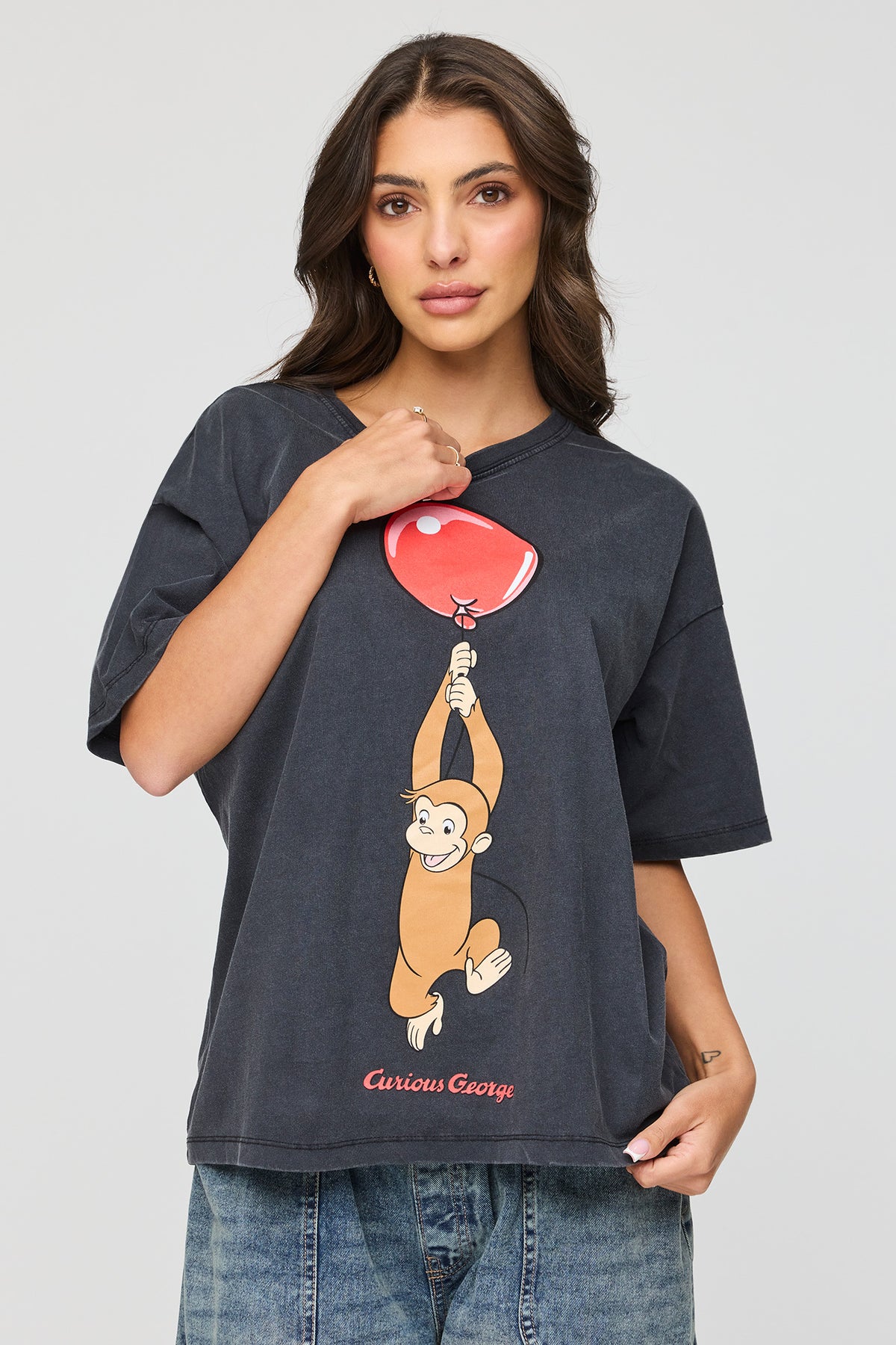 T-shirt de coupe garçonne à imprimé Curious George 
