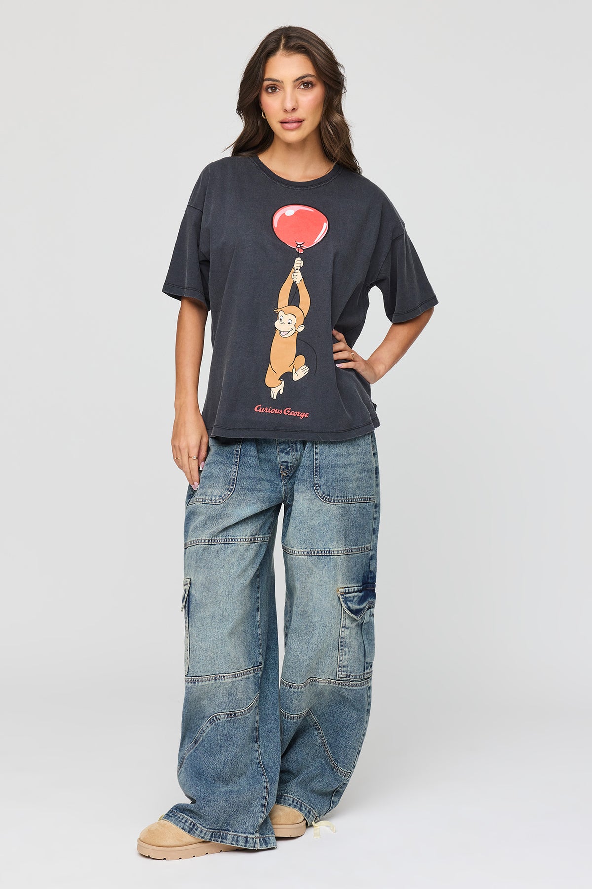 Vue alternative 3. T-shirt de coupe garçonne à imprimé Curious George 