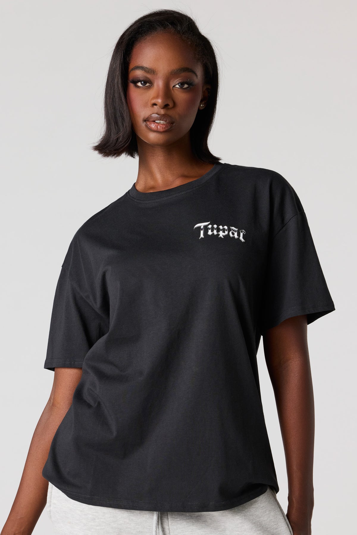 Alt View 2. Tupac Graphic Boyfriend T-Shirt - Charcoal