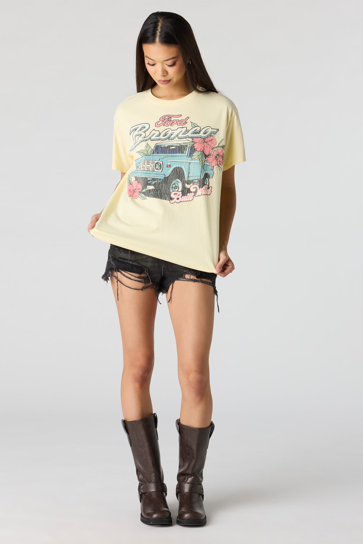 Alt View 3. Luxe Heavy Cotton Ford Graphic Oversized T-Shirt - Yellow