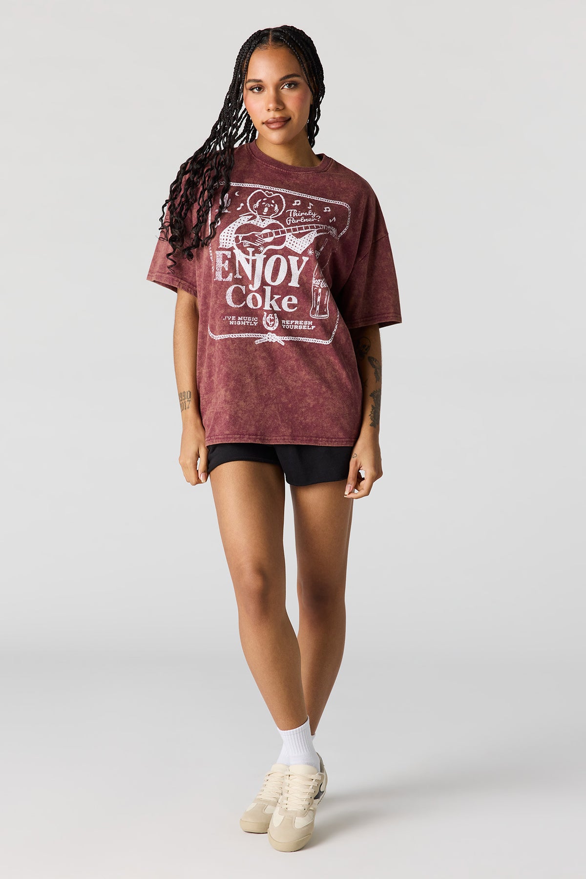Vue alternative 3. T-shirt surdimensionné délavé à imprimé Coke