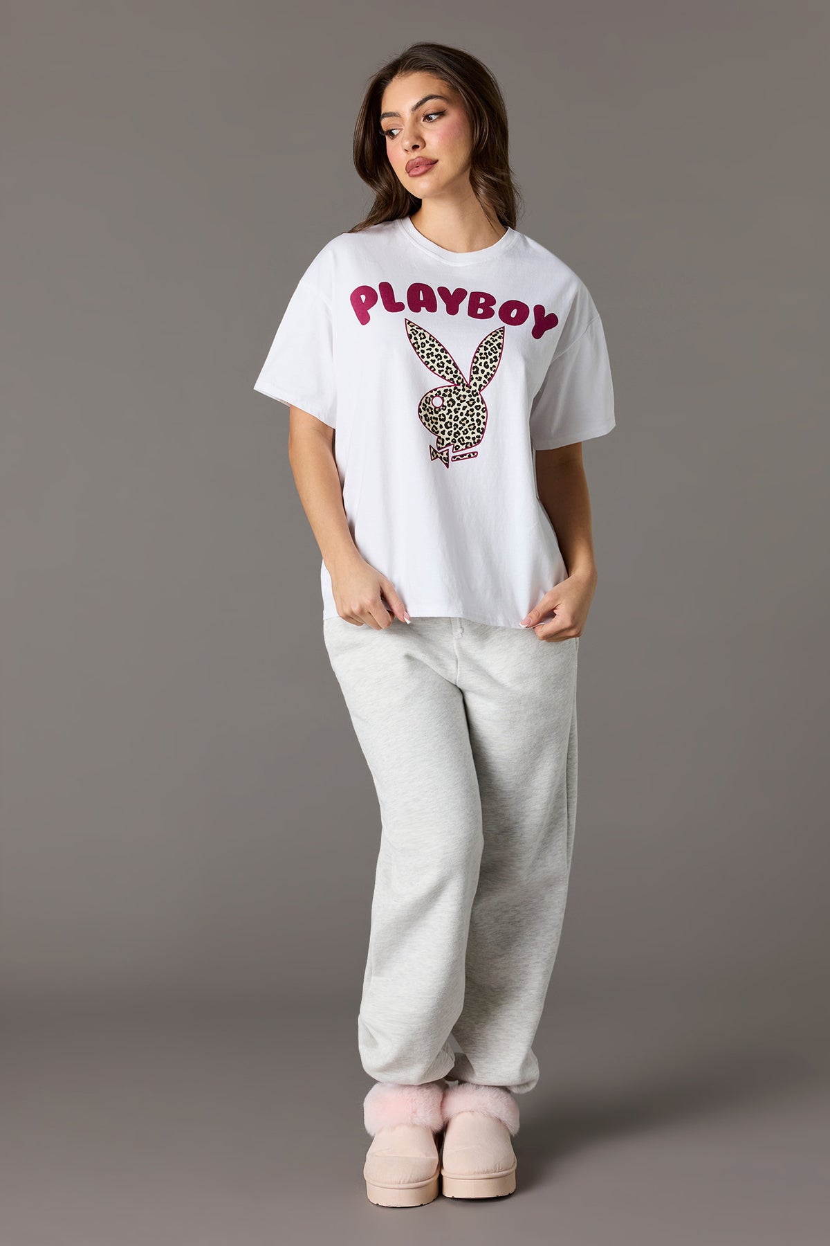 Vue alternative 3. T-shirt en coton lourd luxueux avec imprimé Playboy en relief