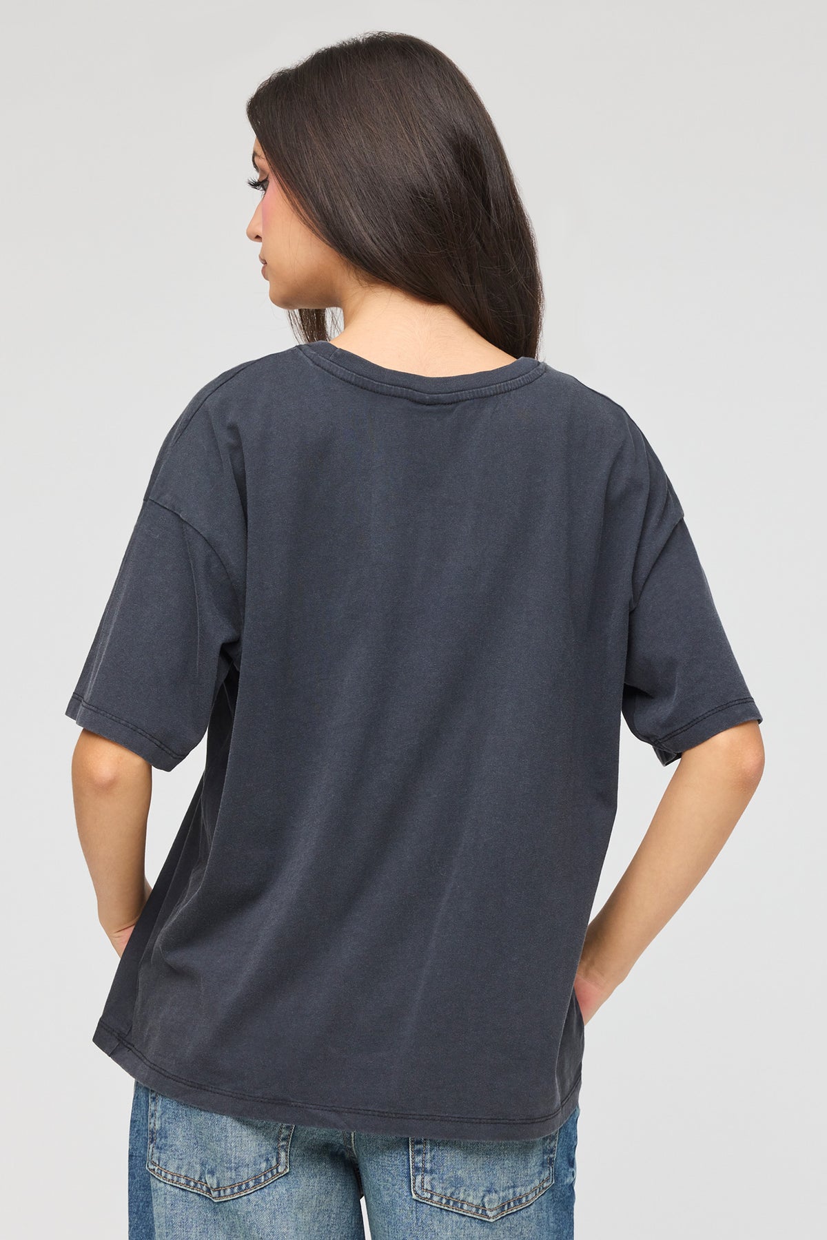 Vue alternative 2. T-shirt de coupe garçonne à imprimé Tupac