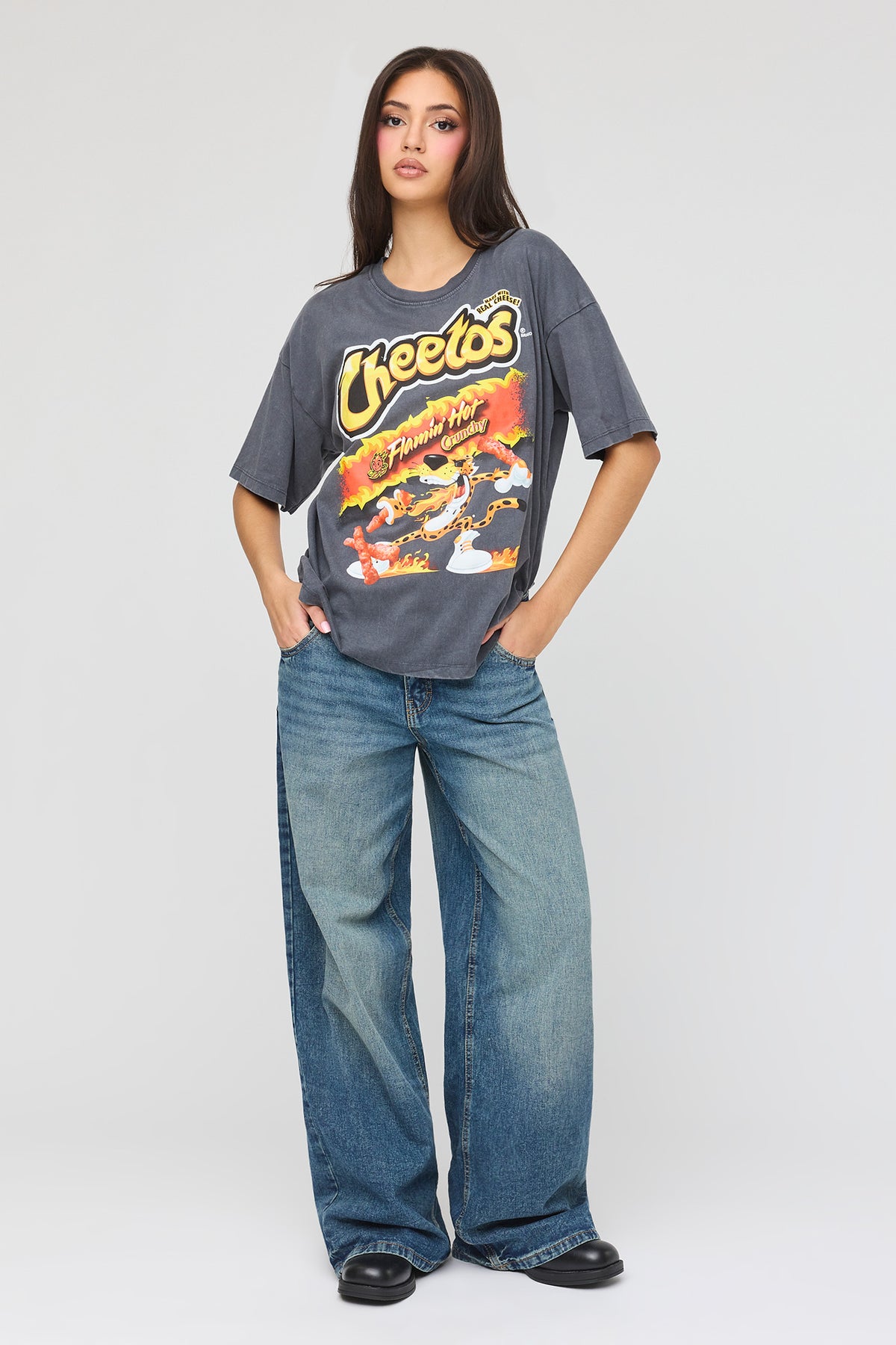Alt View 3. Cheetos Graphic Boyfriend T-Shirt - Black