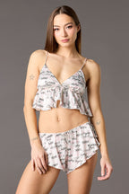 Ensemble pyjama avec débardeur-nuisette en satin orné de pierres du Rhin et shortie