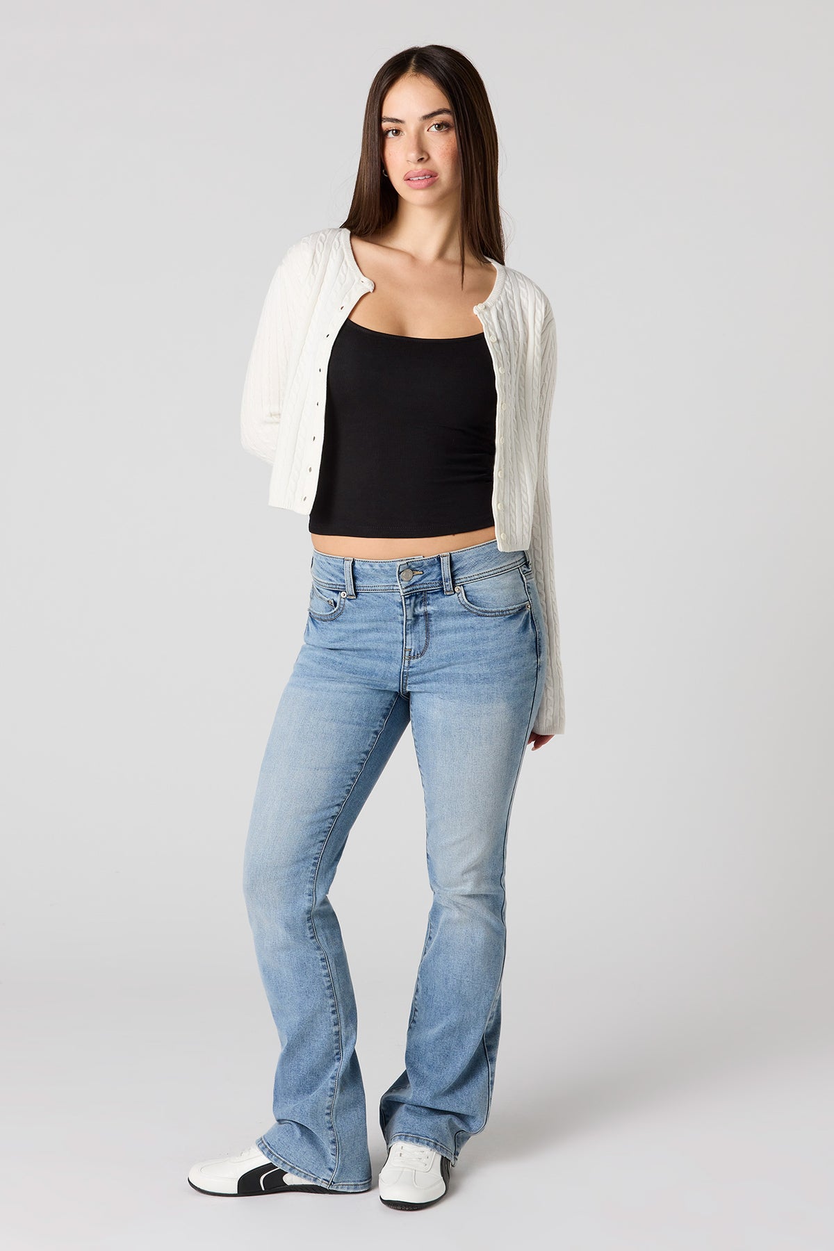 Vue alternative 6. Camisole côtelée à encolure dégagée avec soutien-gorge intégré