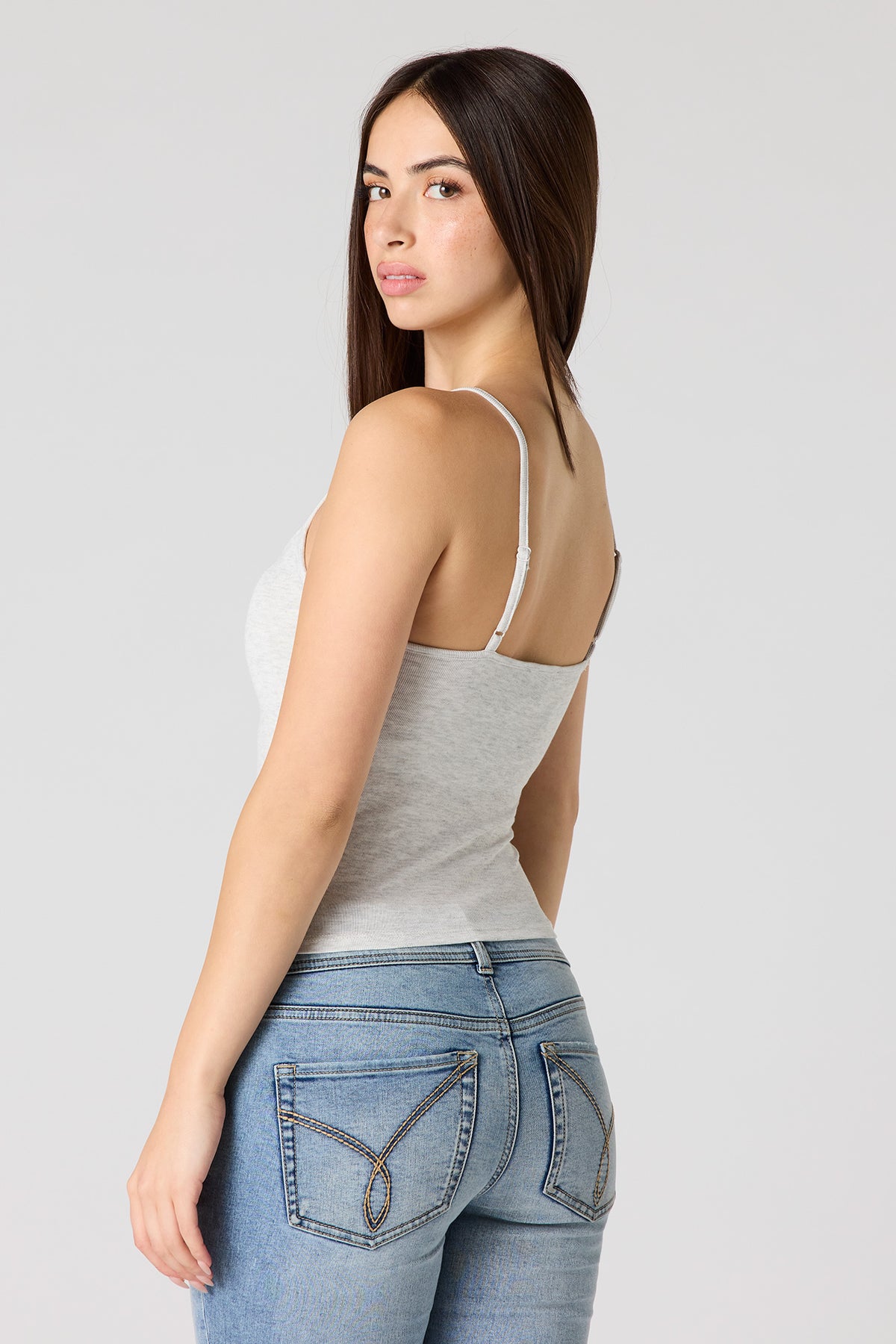 Vue alternative 8. Camisole côtelée à encolure dégagée avec soutien-gorge intégré