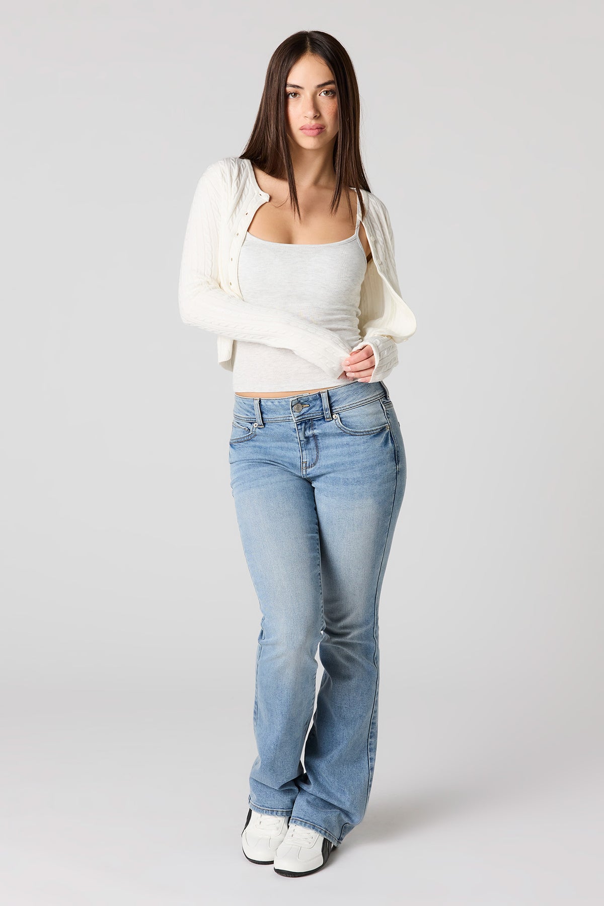 Vue alternative 9. Camisole côtelée à encolure dégagée avec soutien-gorge intégré