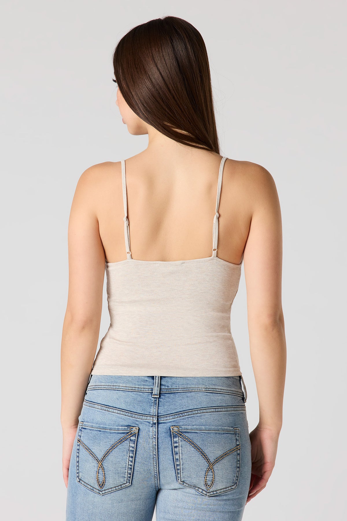 Vue alternative 2. Camisole côtelée à encolure dégagée avec soutien-gorge intégré