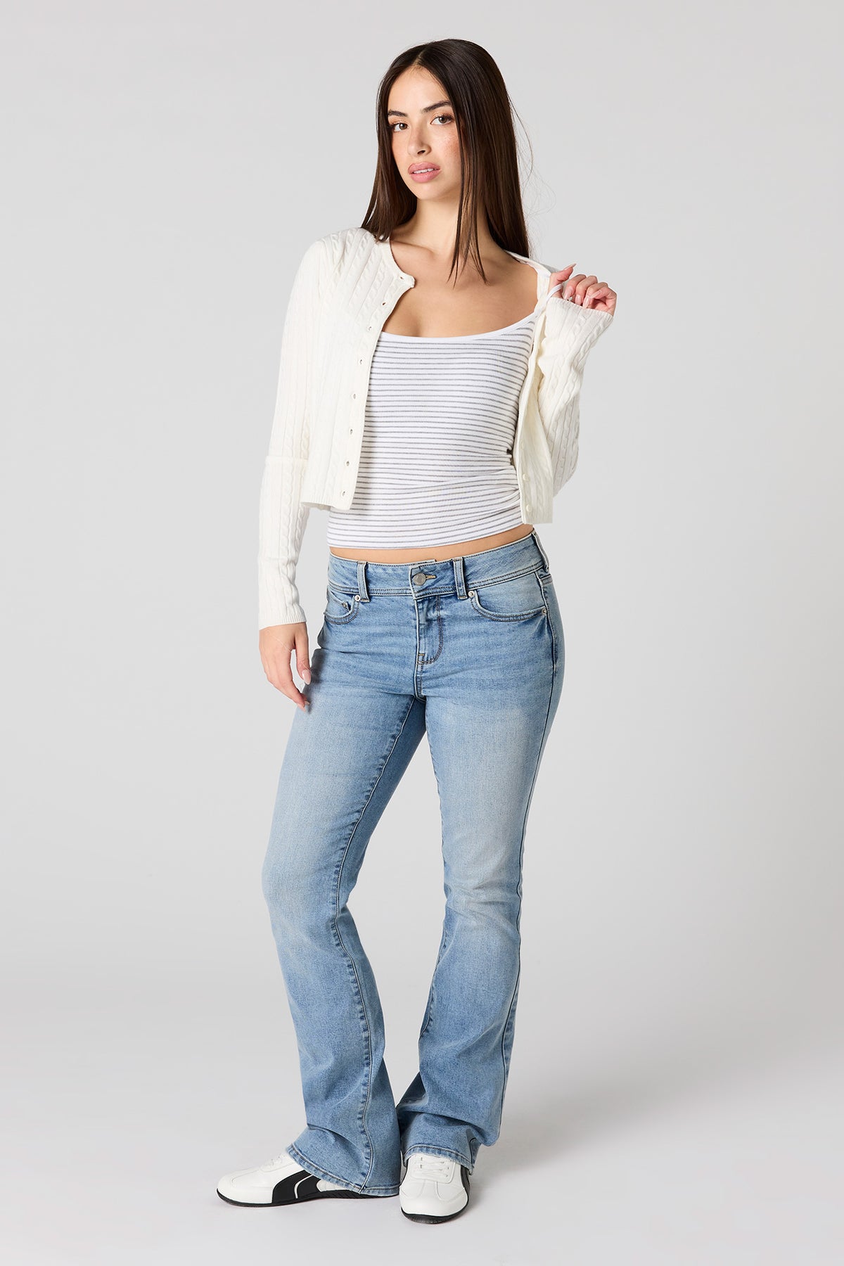 Vue alternative 18. Camisole côtelée à encolure dégagée avec soutien-gorge intégré