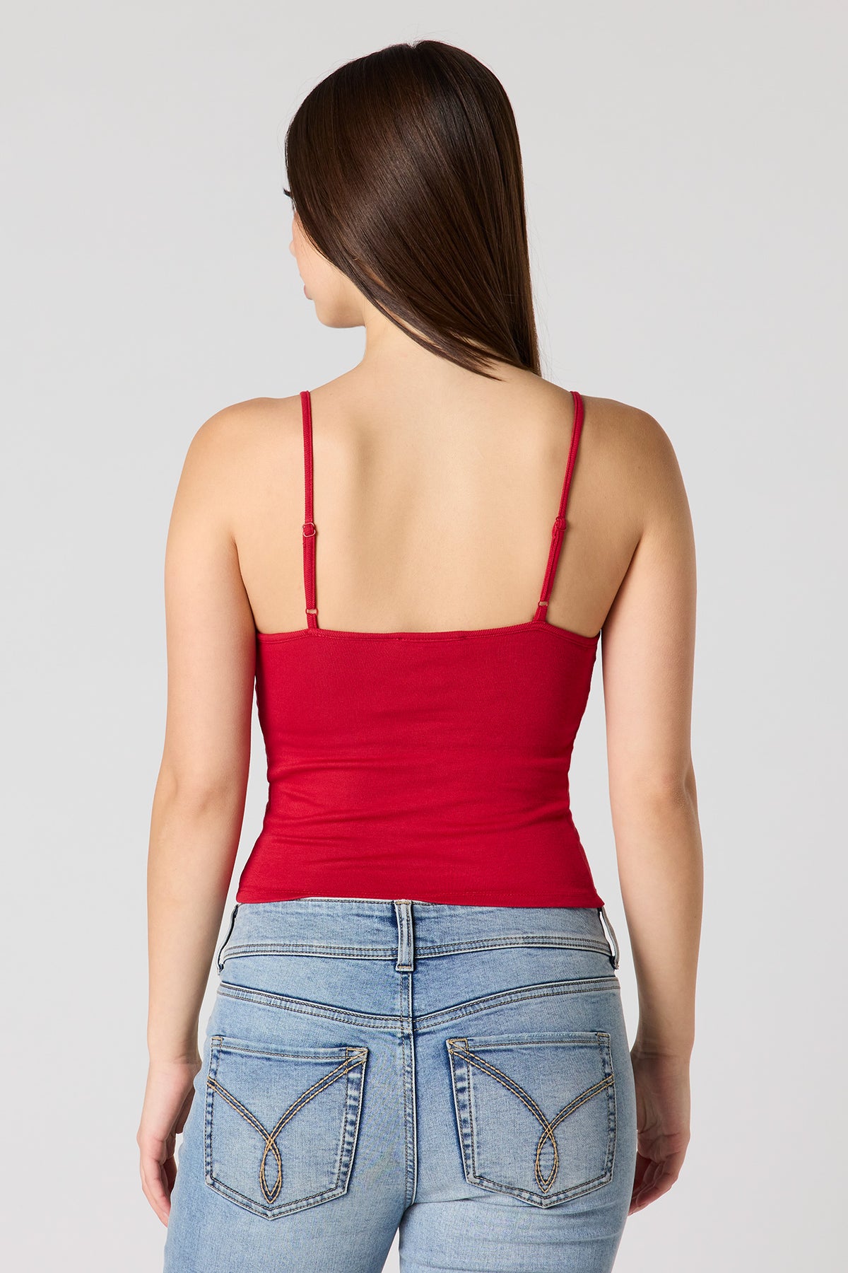 Vue alternative 23. Camisole côtelée à encolure dégagée avec soutien-gorge intégré