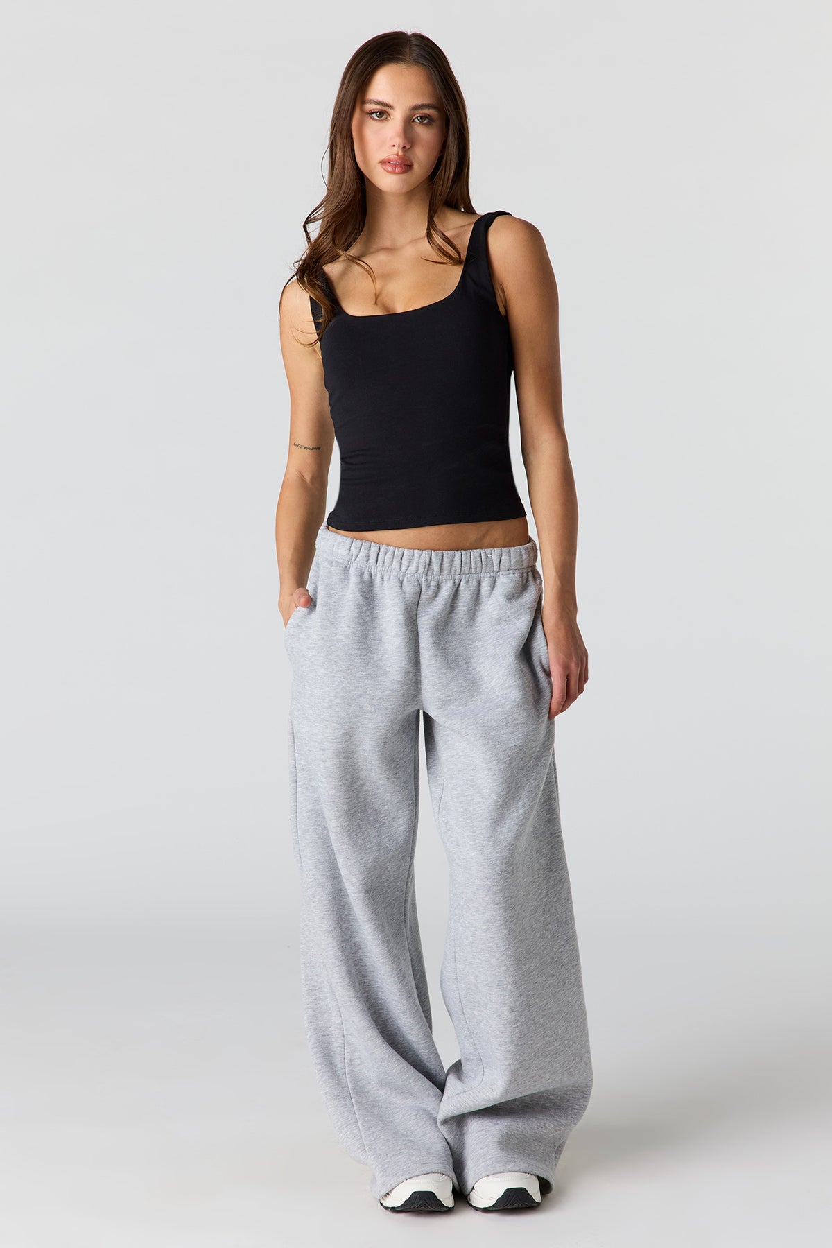 Vue alternative 6. Camisole douce Contour à col rond