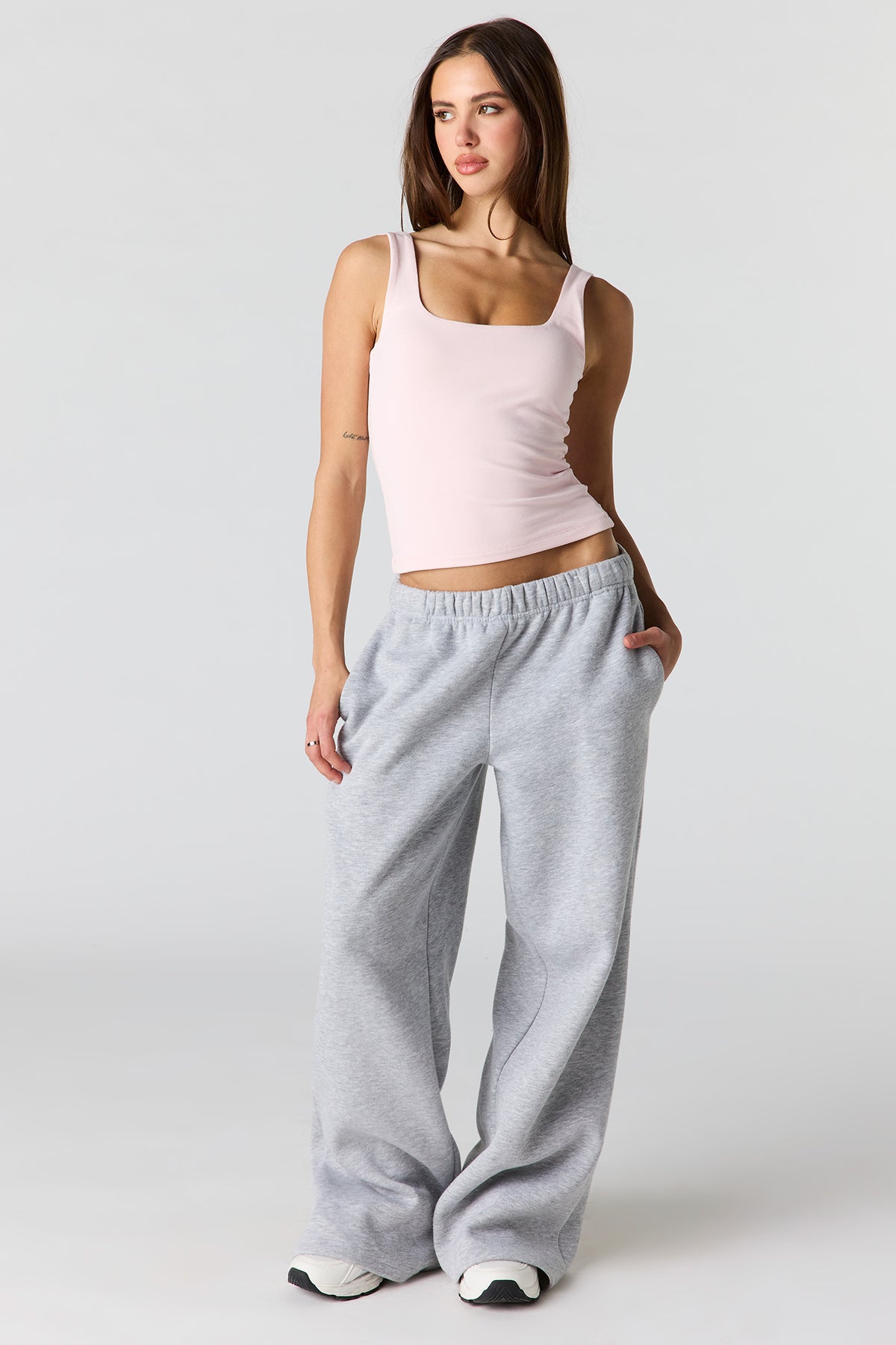 Vue alternative 21. Camisole douce Contour à col rond