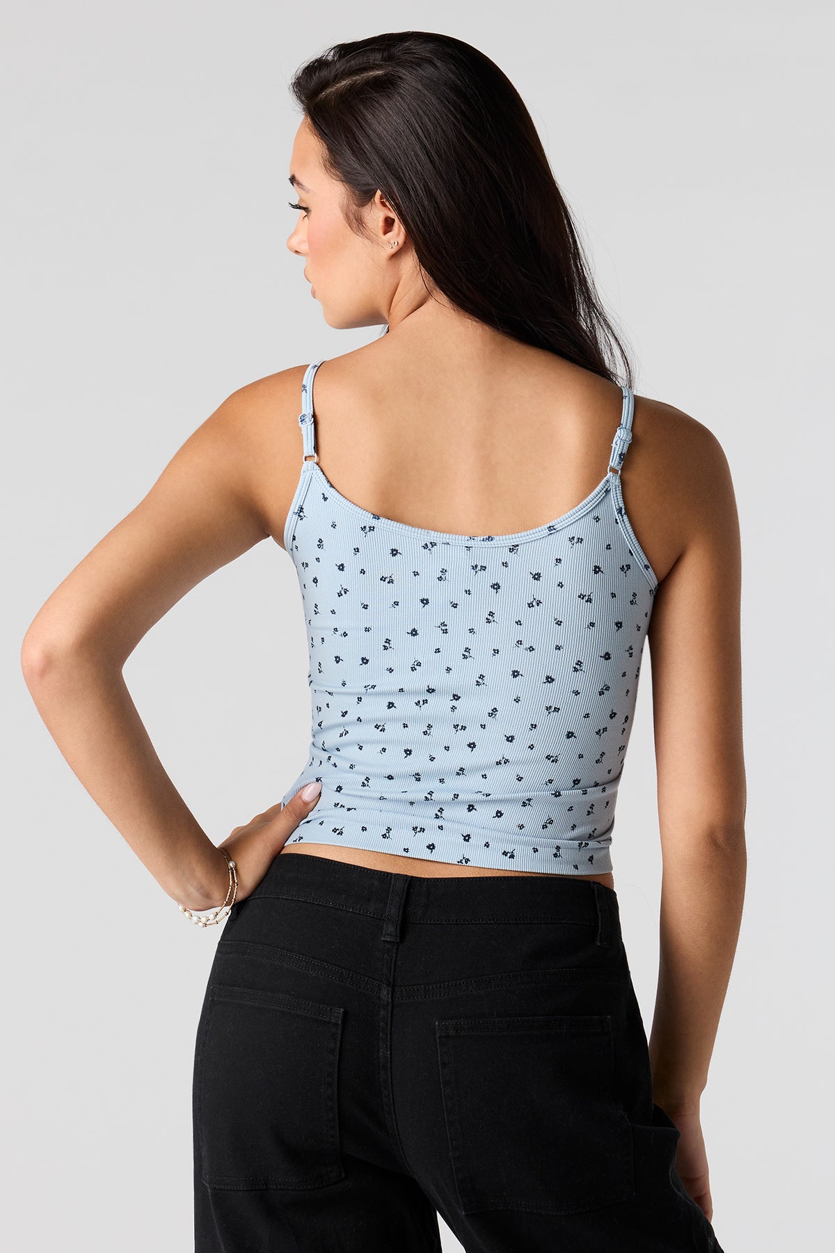 Vue alternative 2. Camisole côtelée sans couture contrastante