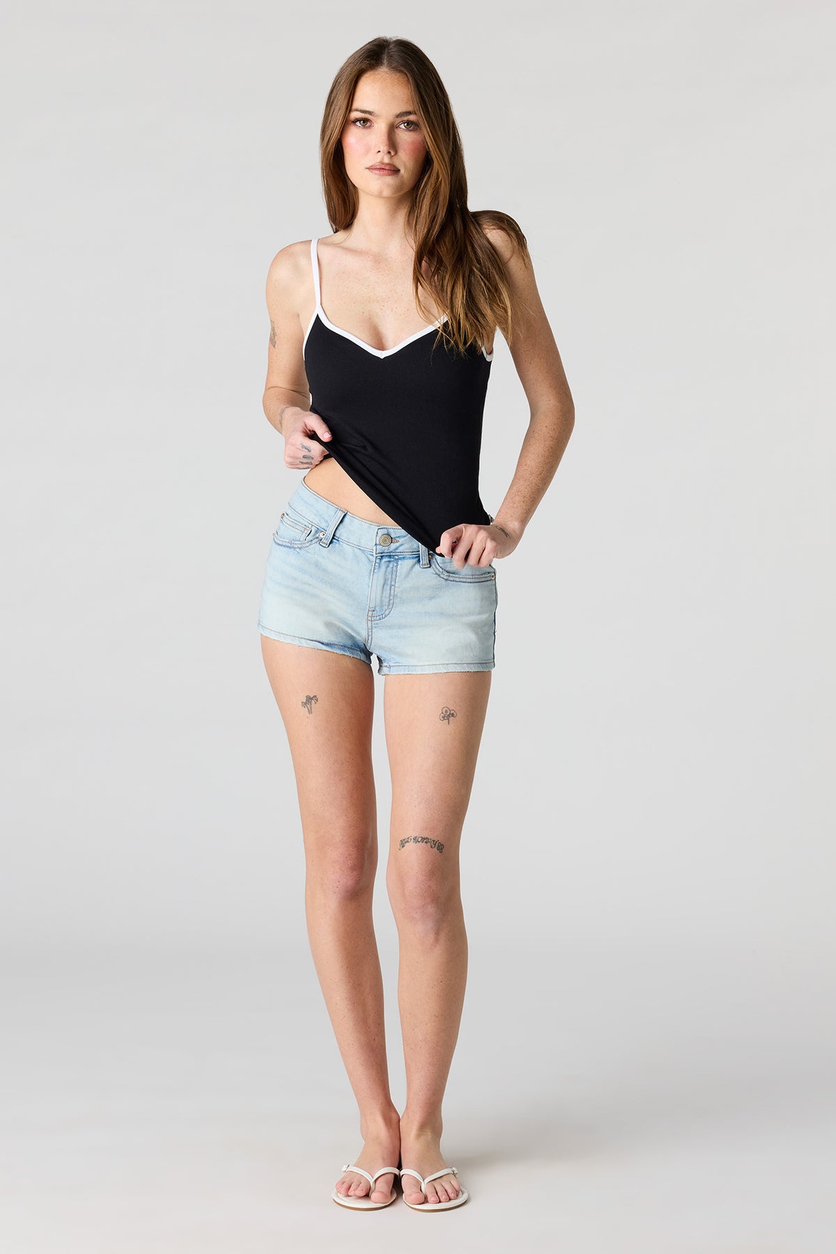 Alt View 3. Braless Seamless Ribbed V-Neck Cami - Black