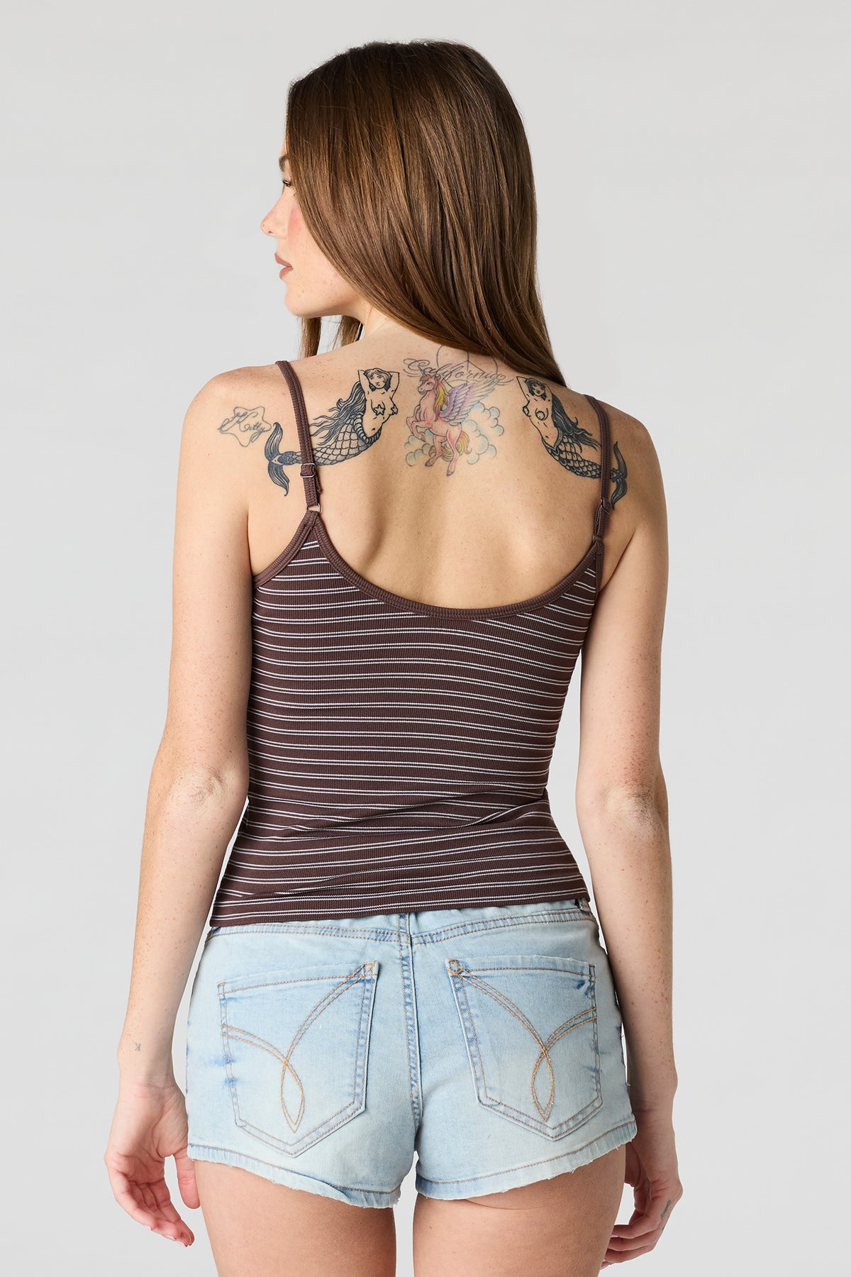 Vue alternative 2. Camisole côtelée sans couture avec encolure en V