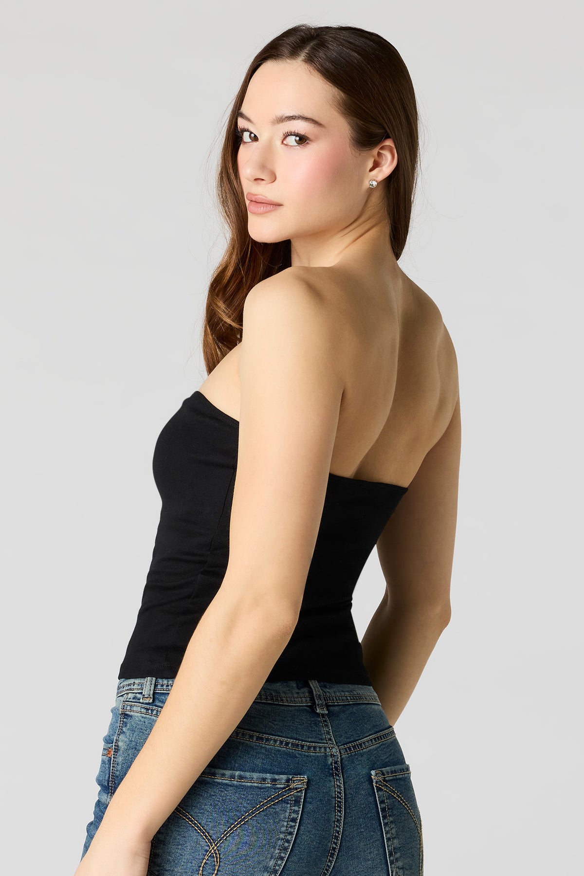 Vue alternative 2. Haut tubulaire sans soutien-gorge intégré avec décolleté en coeur