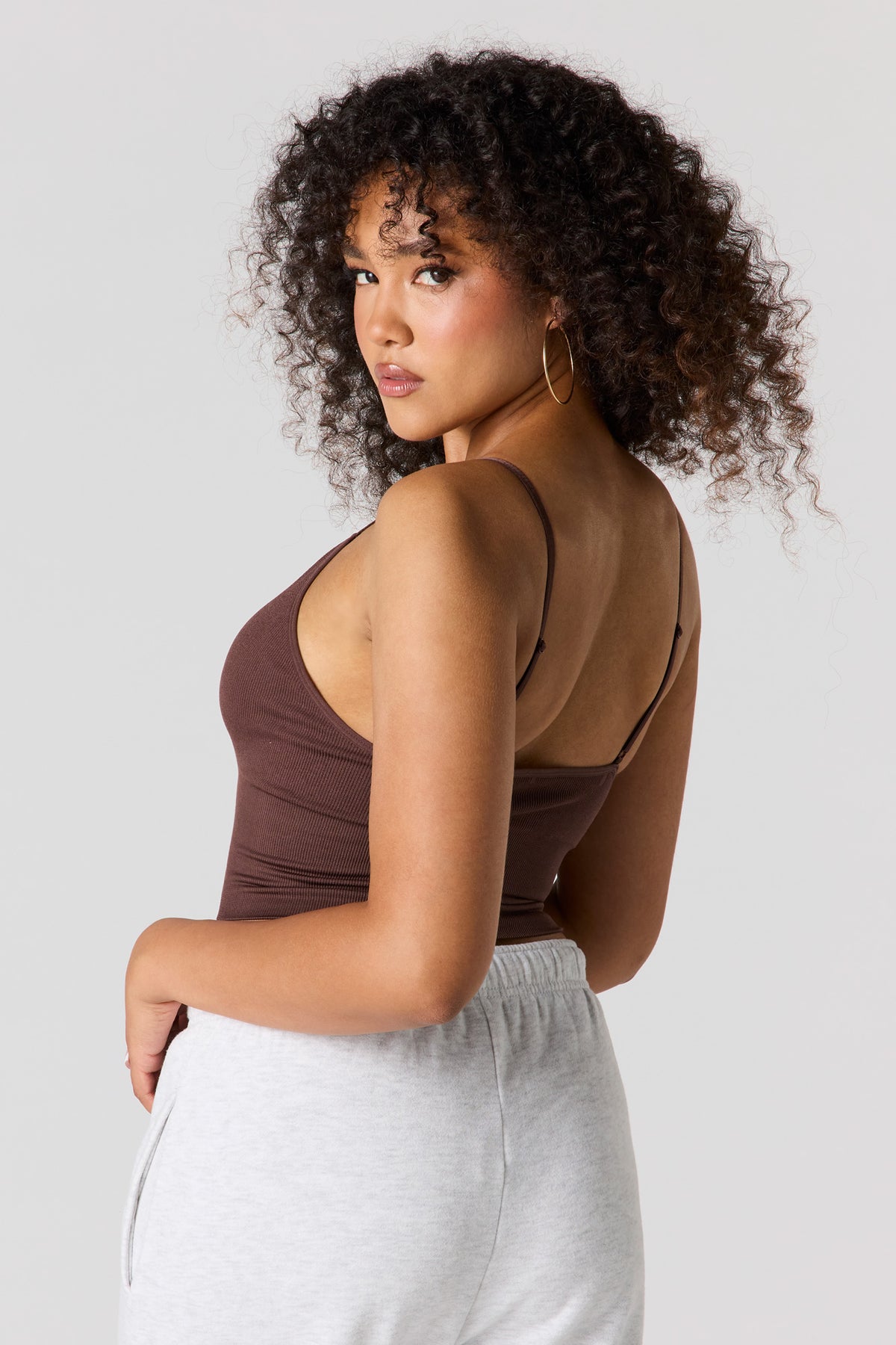 Vue alternative 2. Débardeur côtelé sans couture à encolure en V avec soutien-gorge intégré