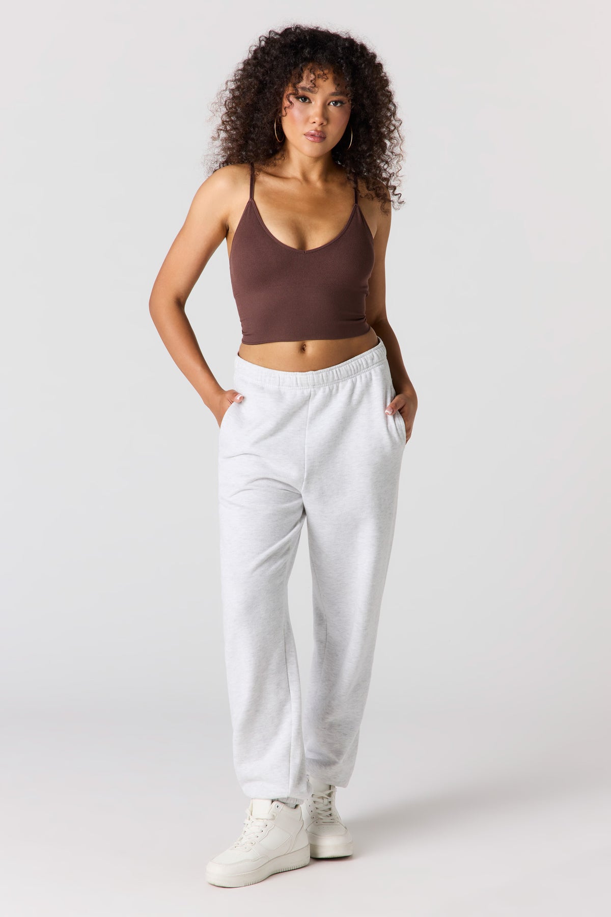 Vue alternative 3. Débardeur côtelé sans couture à encolure en V avec soutien-gorge intégré