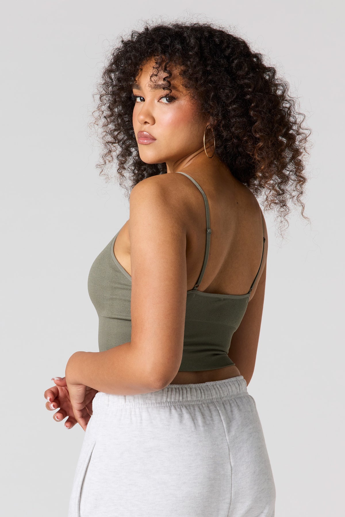Vue alternative 2. Débardeur côtelé sans couture à encolure en V avec soutien-gorge intégré