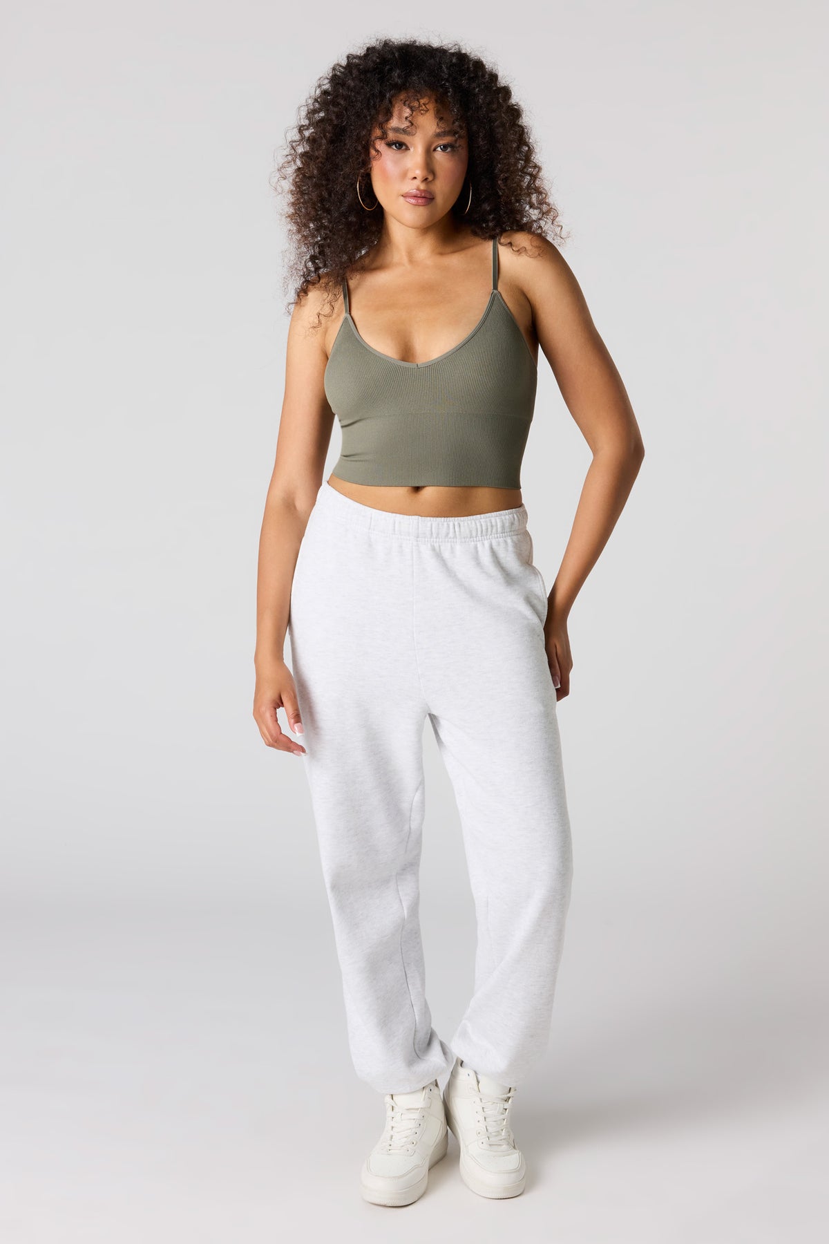 Vue alternative 3. Débardeur côtelé sans couture à encolure en V avec soutien-gorge intégré