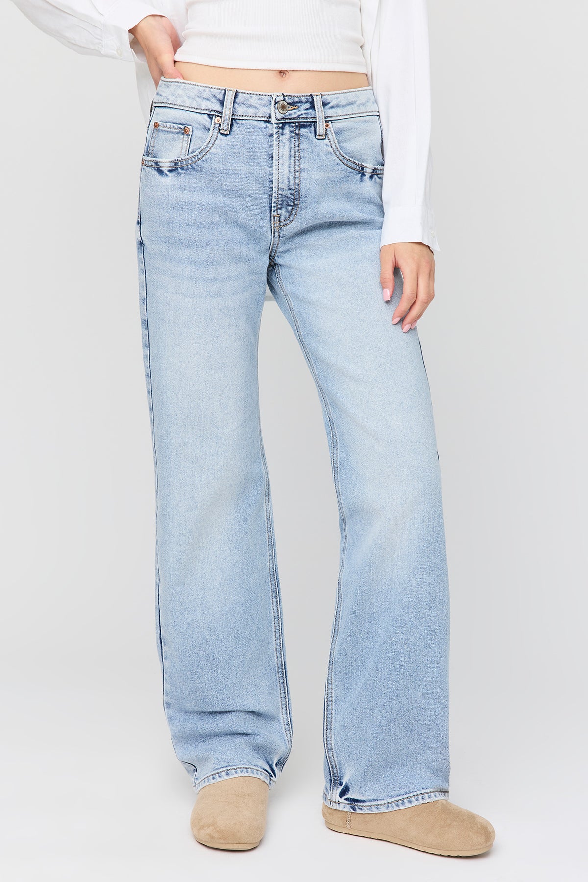 Vue alternative 2. Jean Sydney extensible moyen à jambe droite et taille haute 