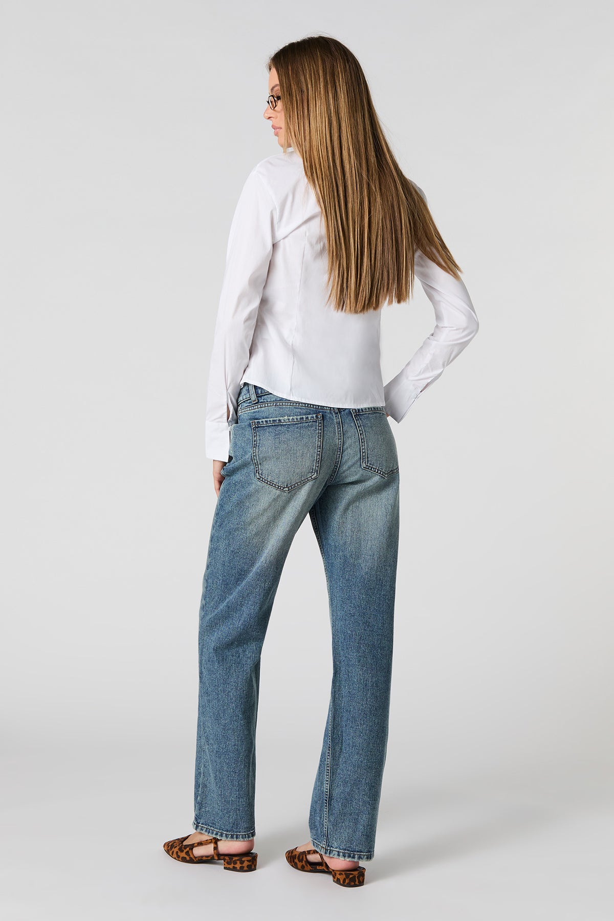 Alt View 3. Low Rise Straight Vintage Dark Jean - Midnight Blue