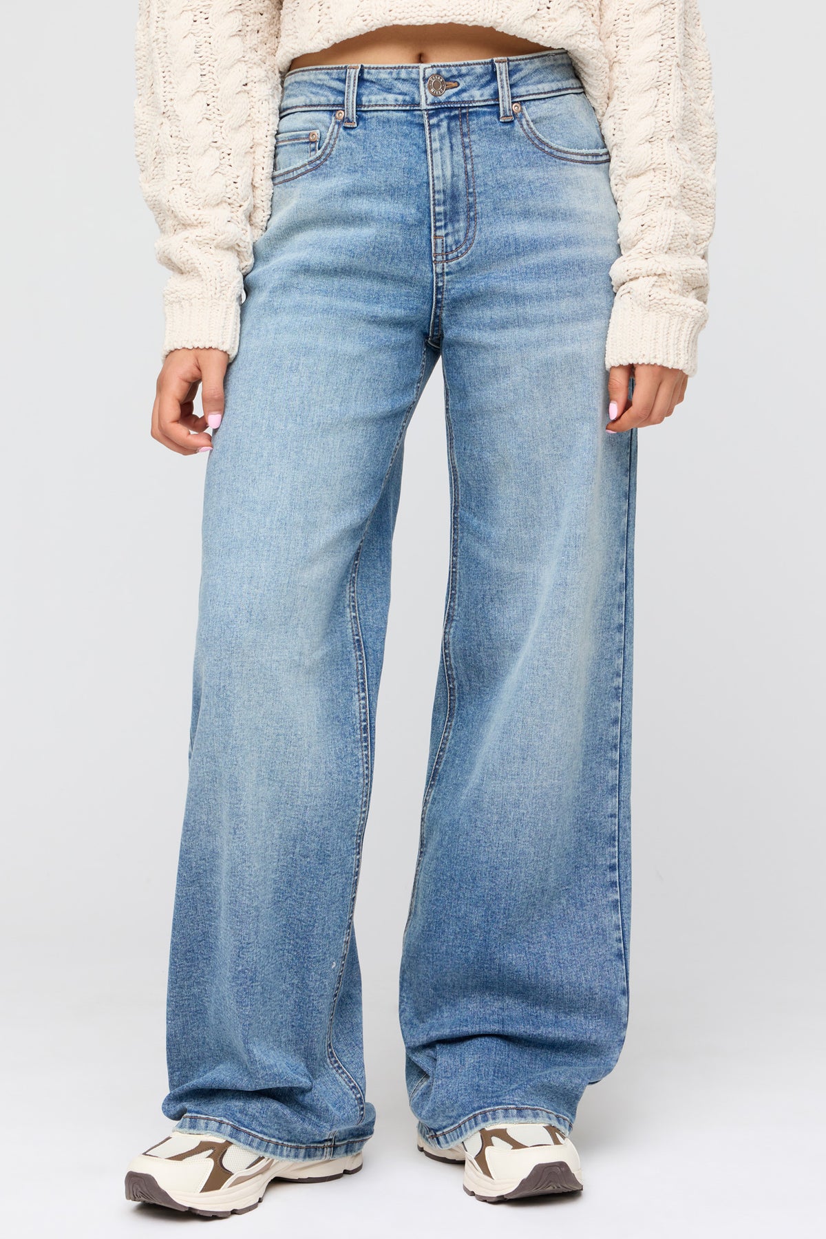 Vue alternative 2. Jean Paris extensible délavé moyen à jambe large et taille haute  