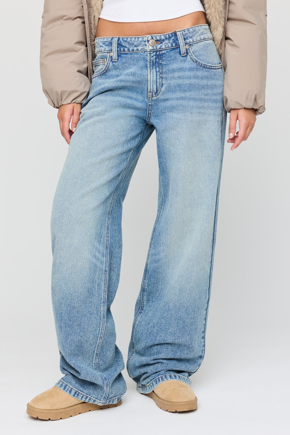 Alt View 2. Brooklyn Low Rise Baggy Vintage Medium Jean - Pacific Blue