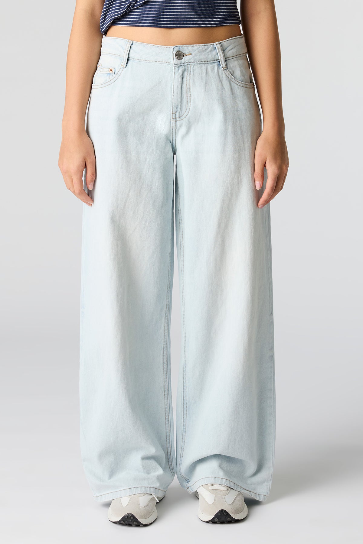 Alt View 2. Low Rise Super Baggy Bleach Jean - Sky Blue