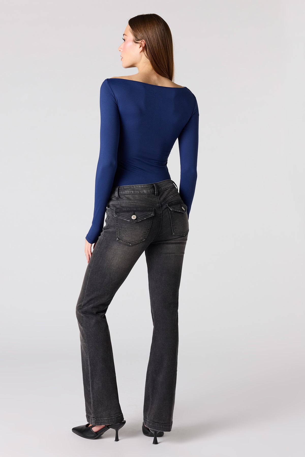 Vue alternative 3. Jean évasé extensible à taille basse noir