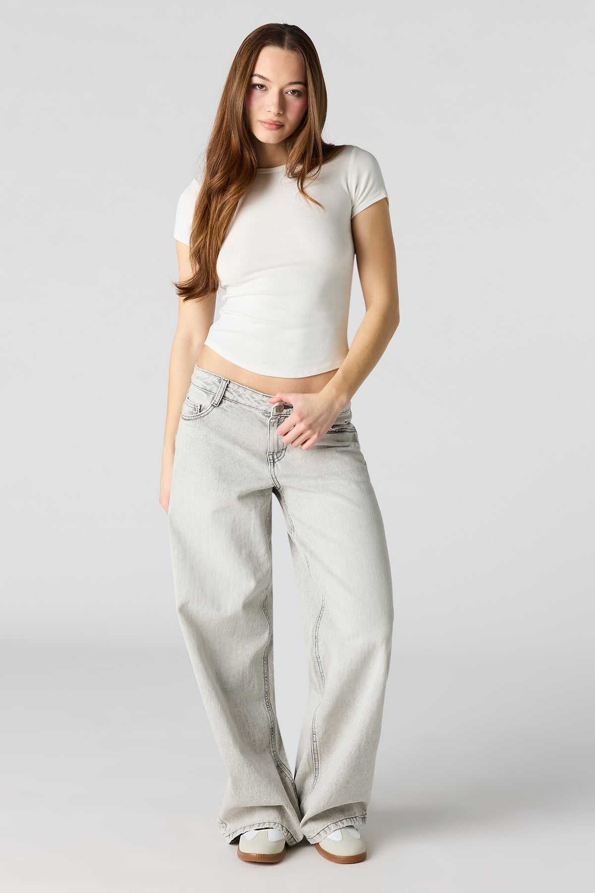 Alt View 3. Curved Hem T-Shirt - Ivory
