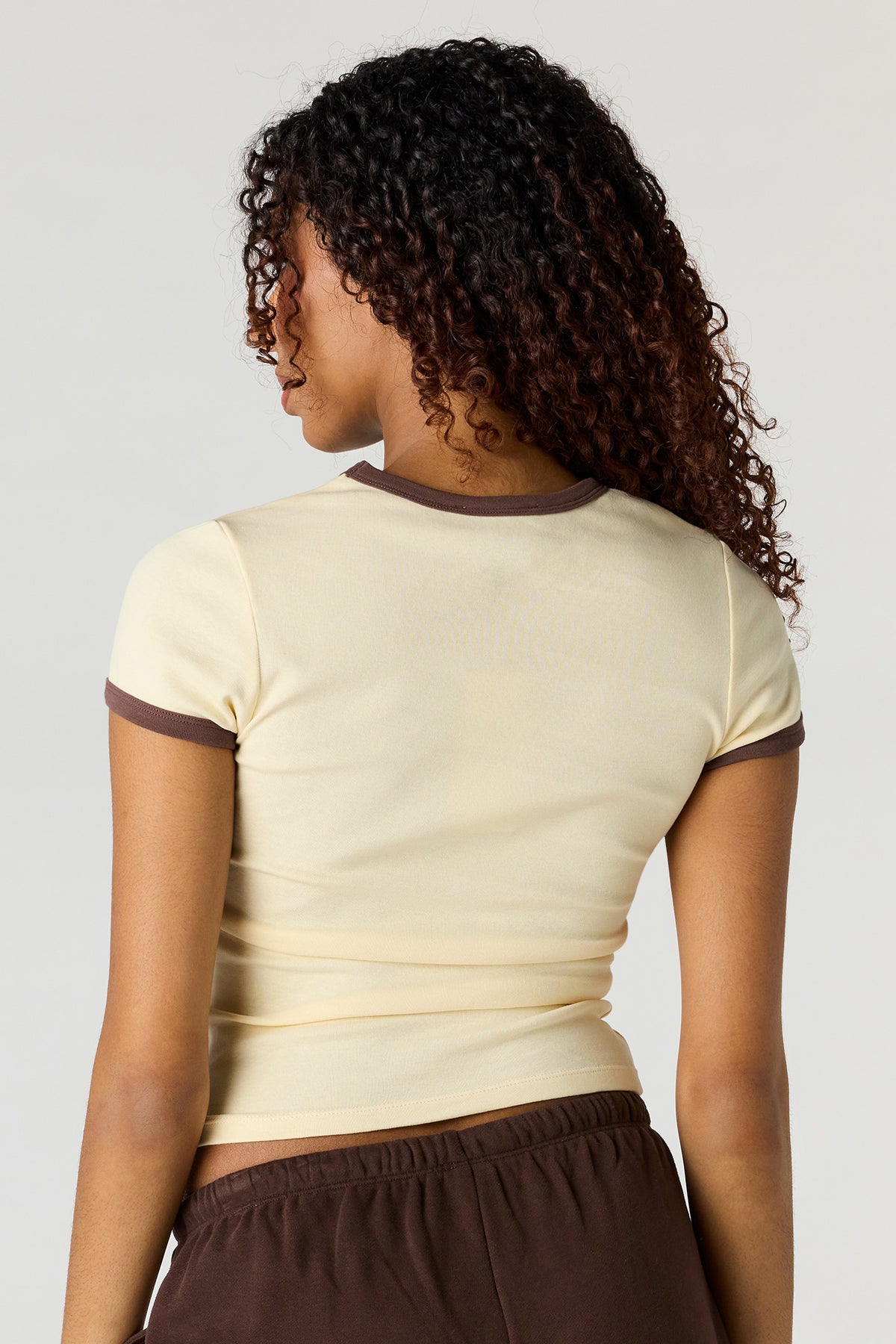 Alt View 2. Ringer T-Shirt - Yellow