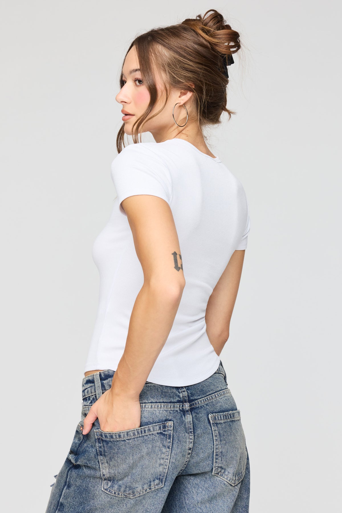 Alt View 2. Ribbed T-Shirt - White