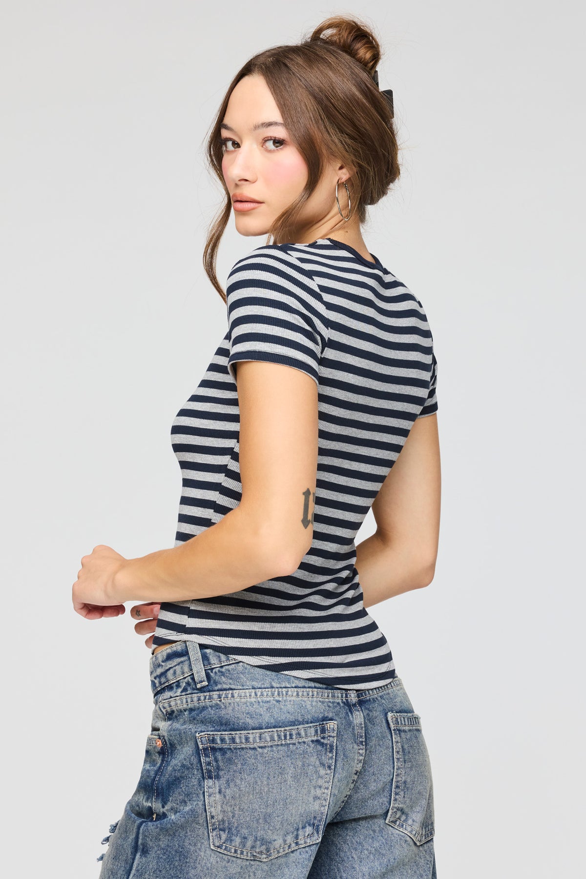 Alt View 2. Ribbed T-Shirt - Blue