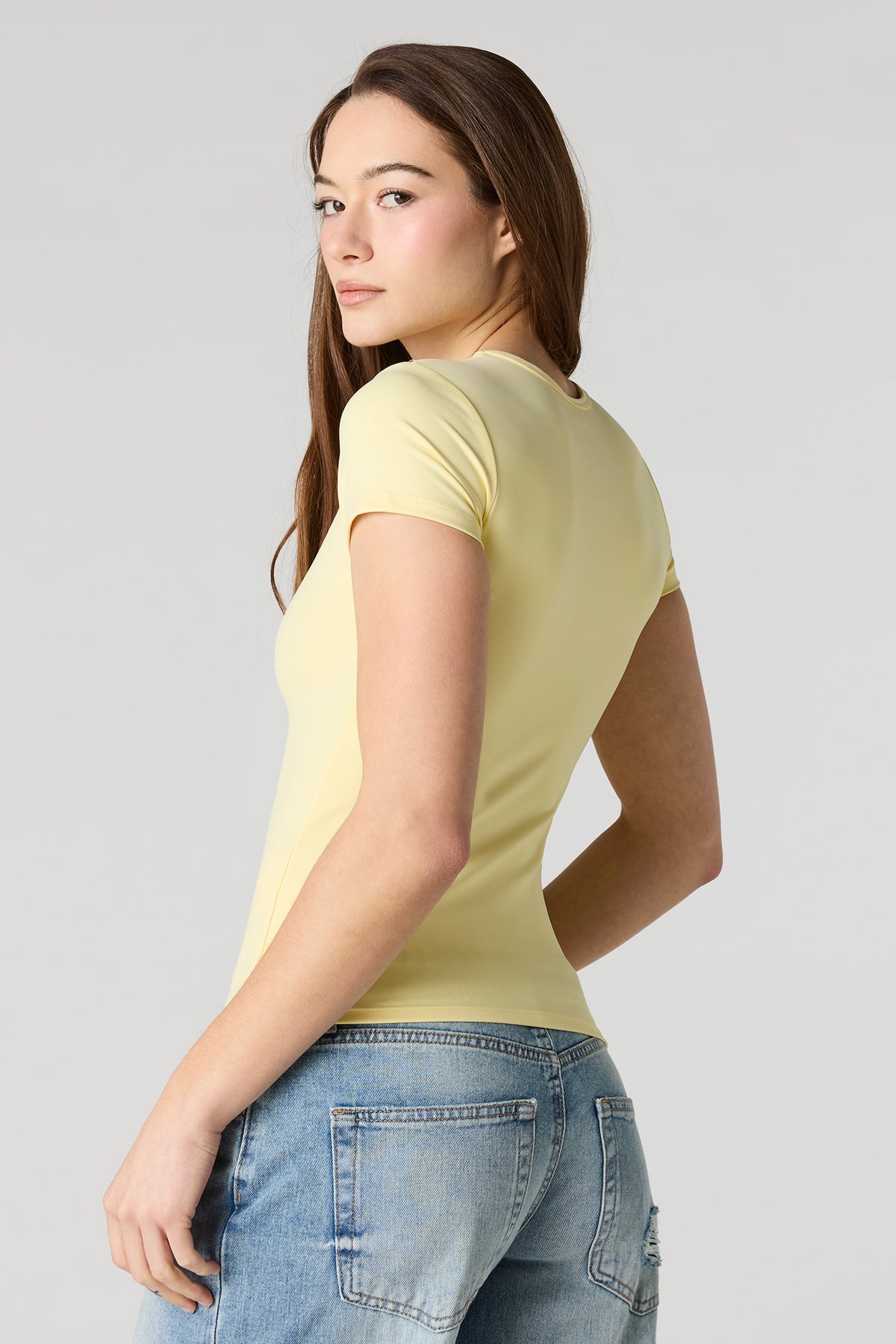 Vue alternative 2. T-shirt profilé