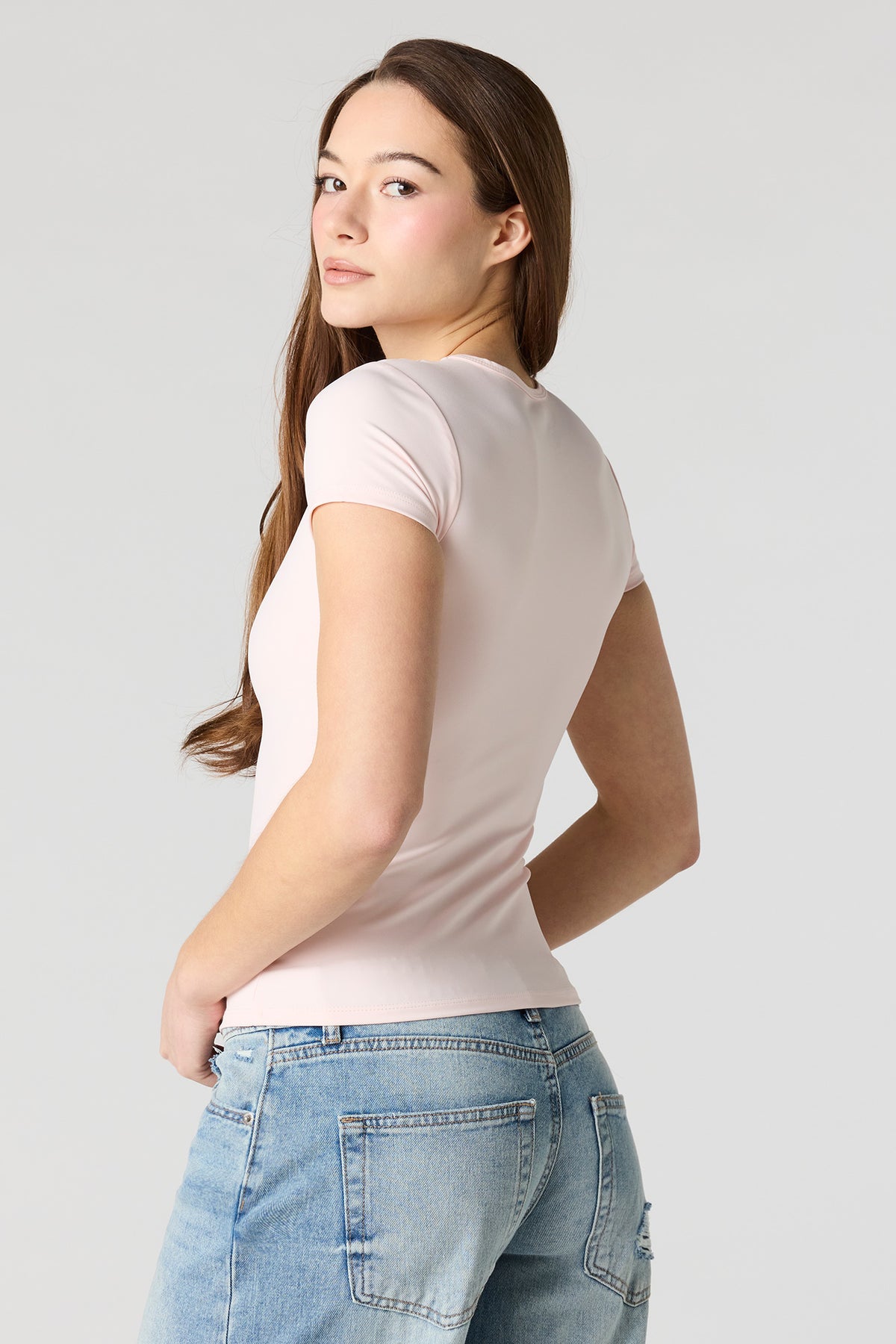 Vue alternative 2. T-shirt profilé