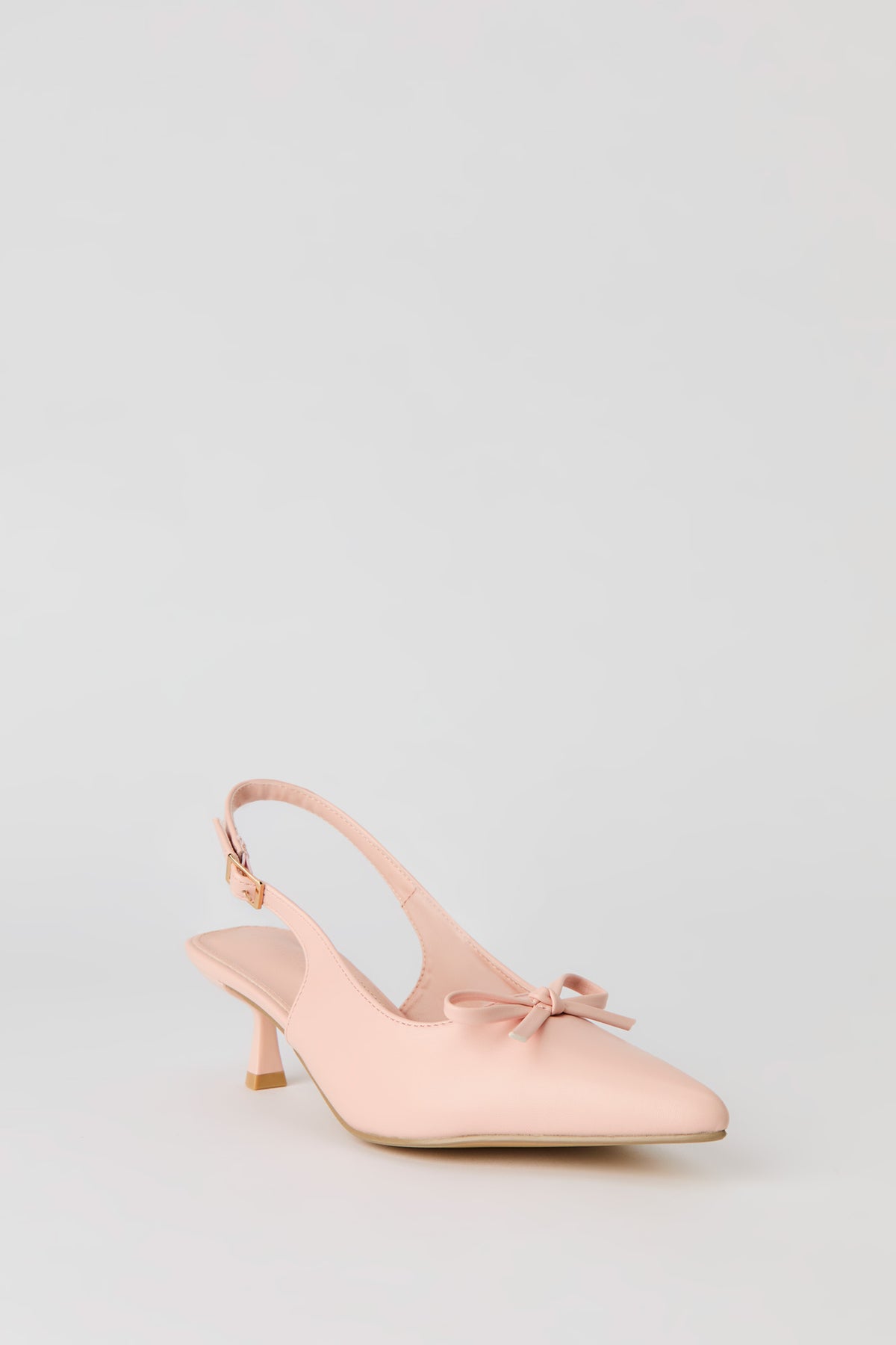 Vue alternative 2. Escarpins à talons bobine avec brides et boucles
