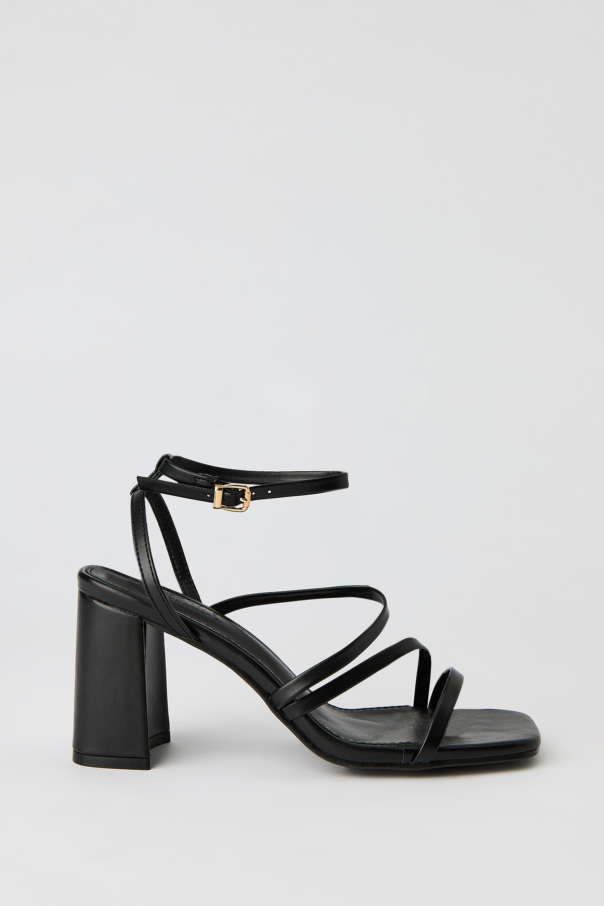 Sandales à talons avec brides