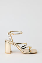 Sandales à talons avec brides
