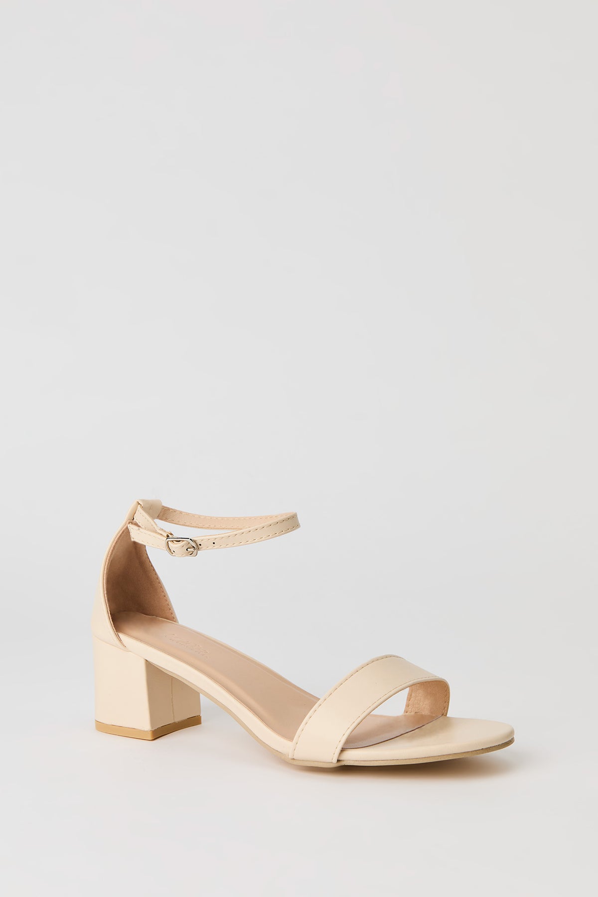 Vue alternative 2. Escarpins avec brides en similicuir