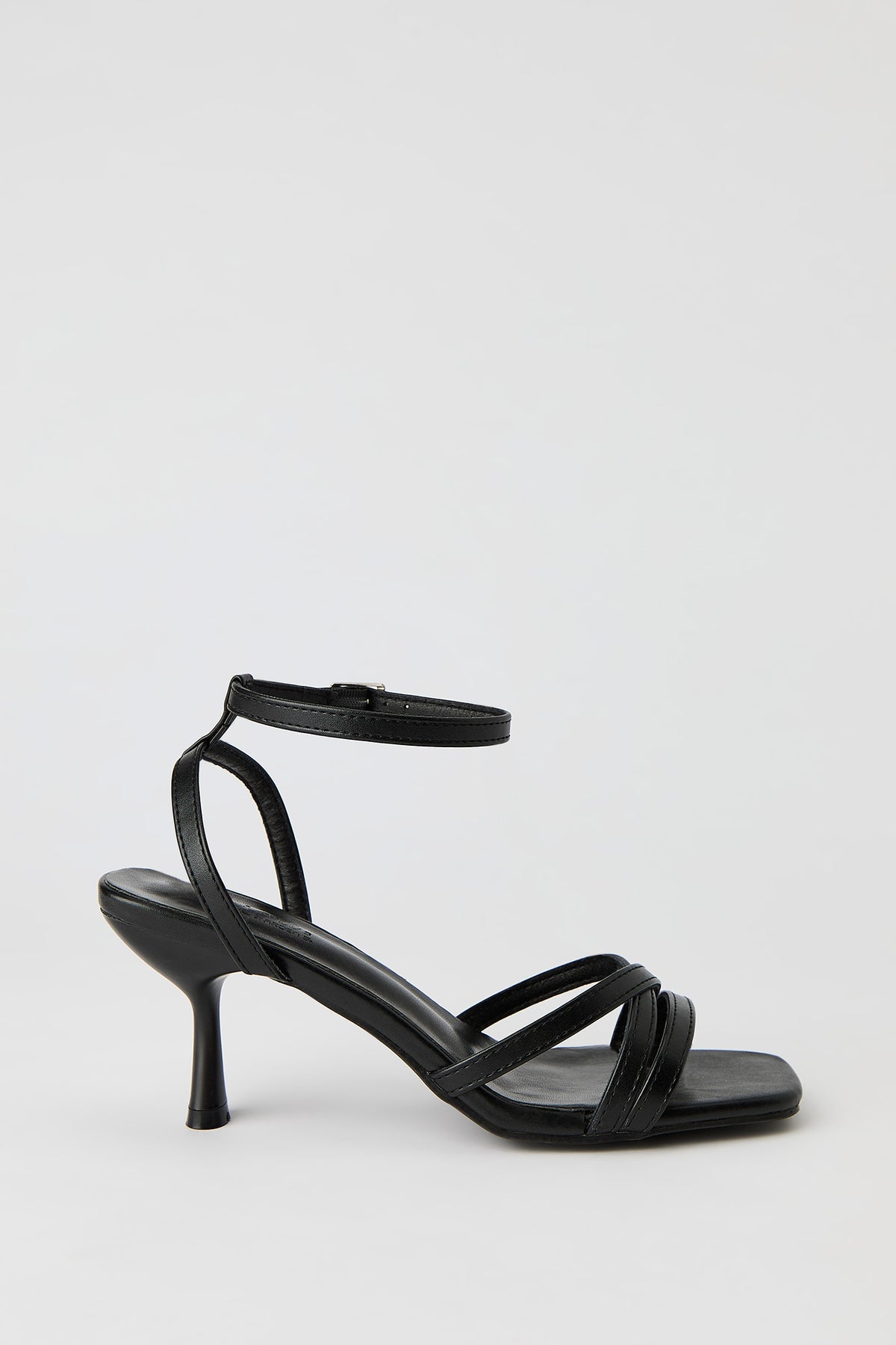 Escarpins à talons bobine avec brides