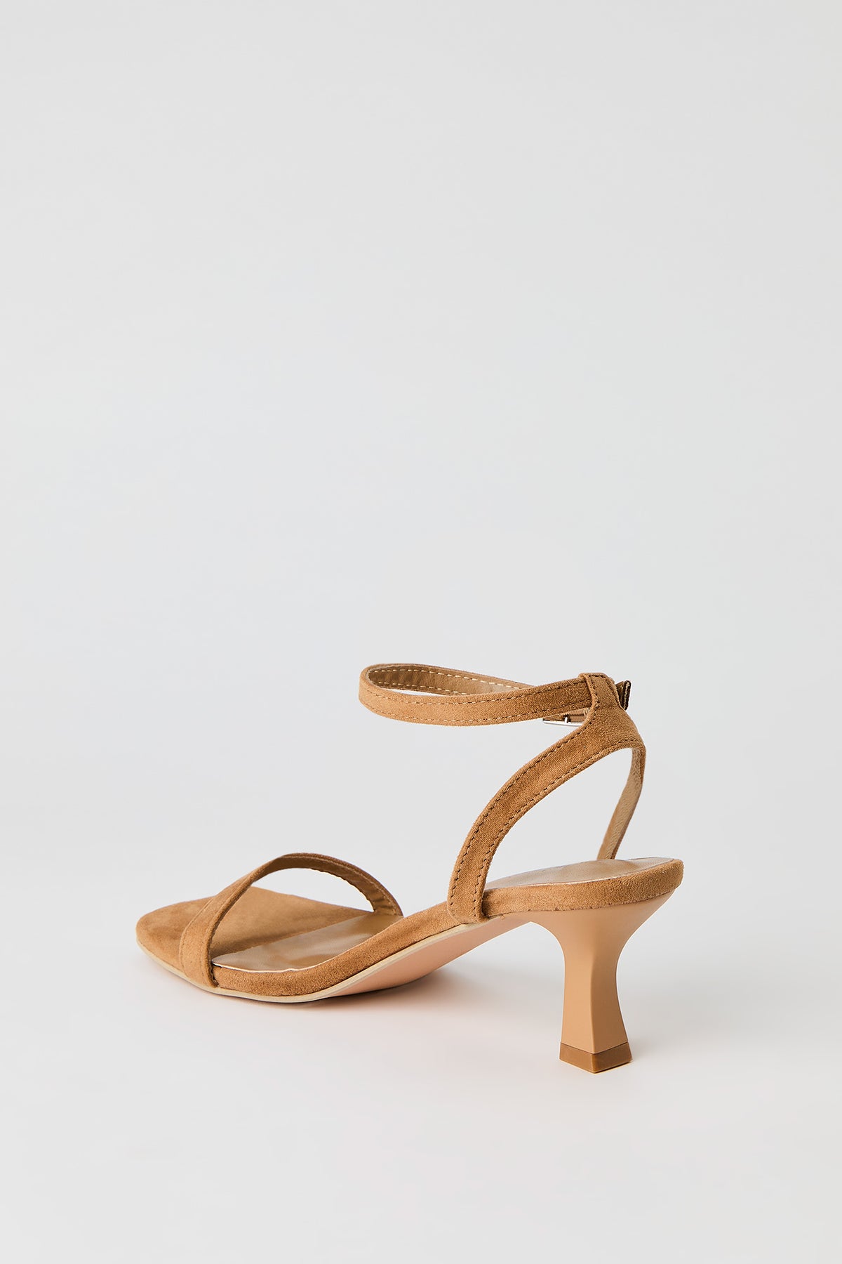 Vue alternative 4. Escarpins à talons bobine avec brides
