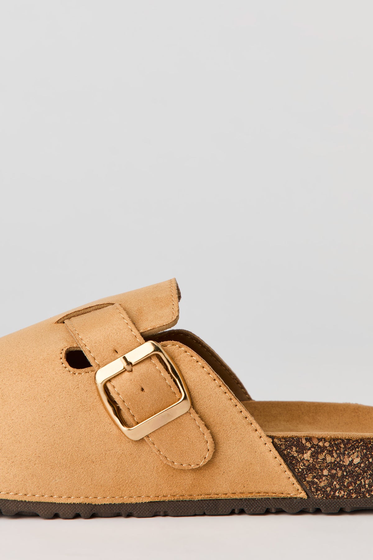 Vue alternative 4. Chaussure à semelle en liège