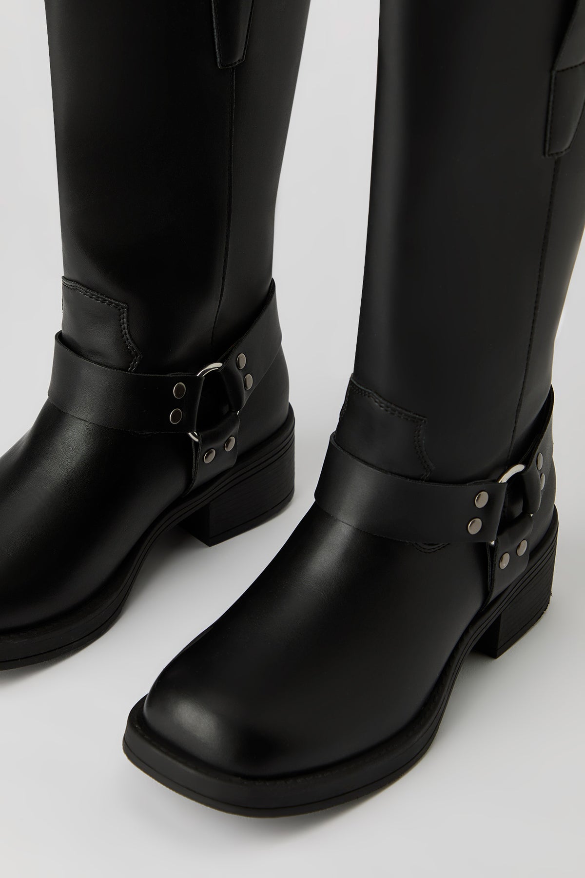 Vue alternative 4. Bottes de motard
