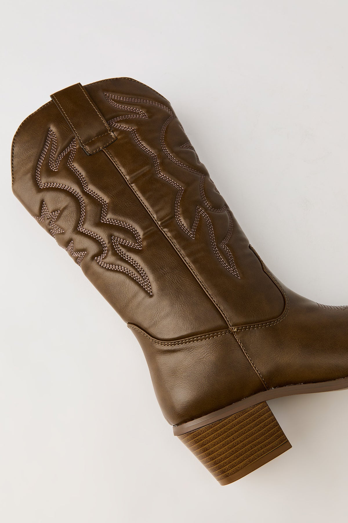Vue alternative 4. Bottes de cow-boy en similicuir