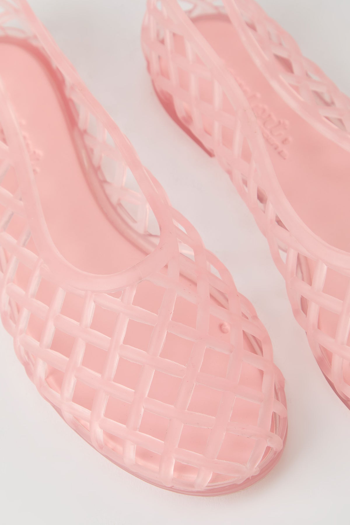 Vue alternative 4. Souliers plats en gelée